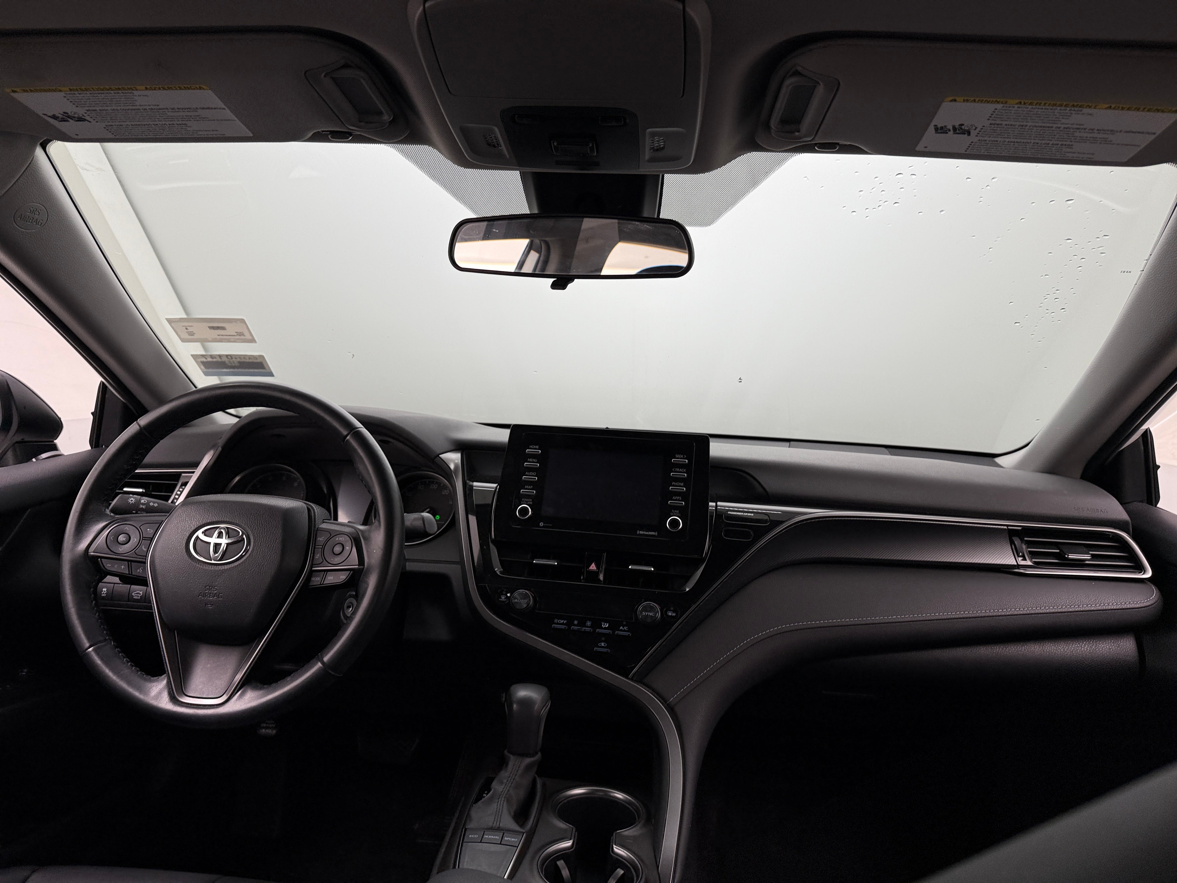 2022 Toyota Camry SE 3