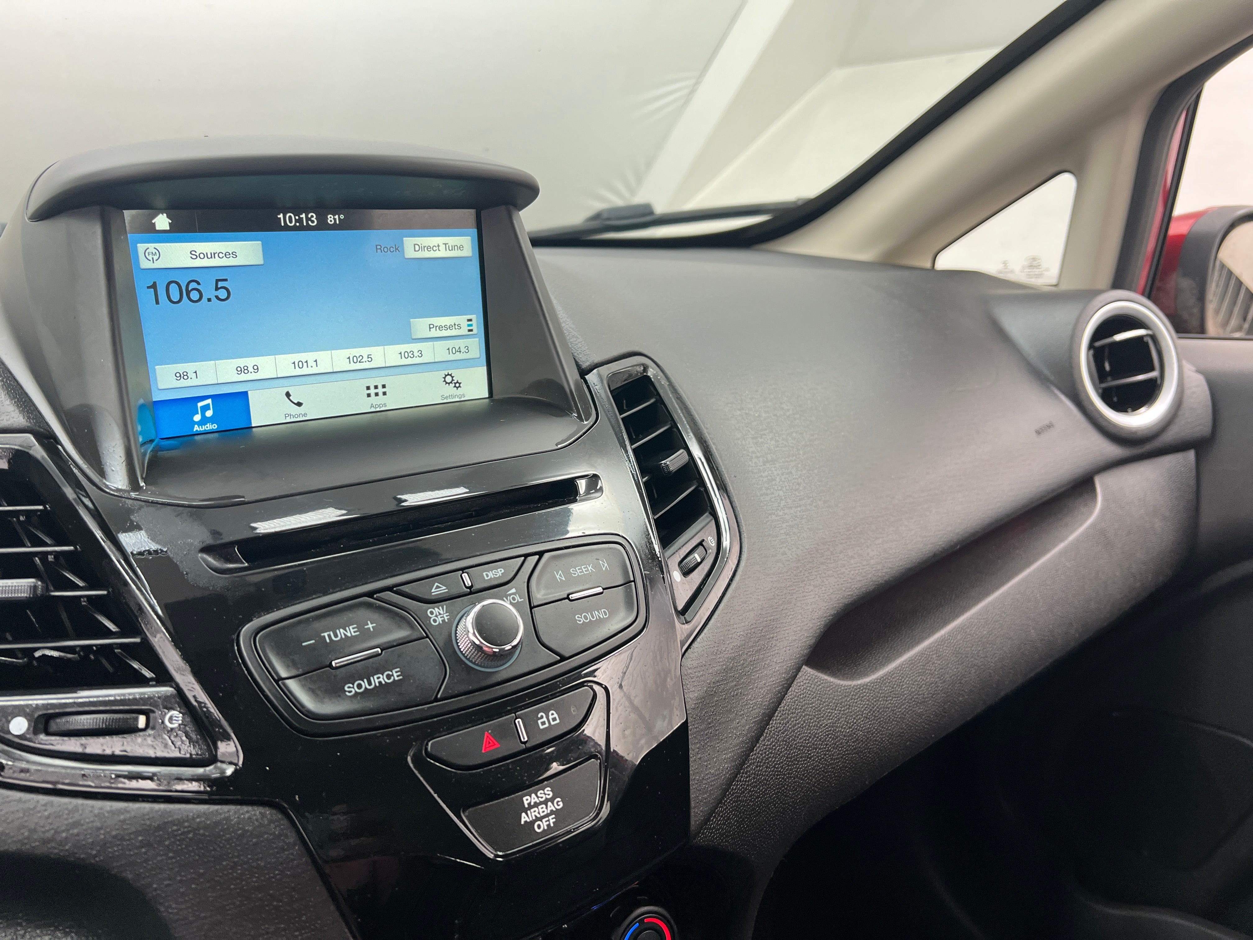 2016 Ford Fiesta SE 4
