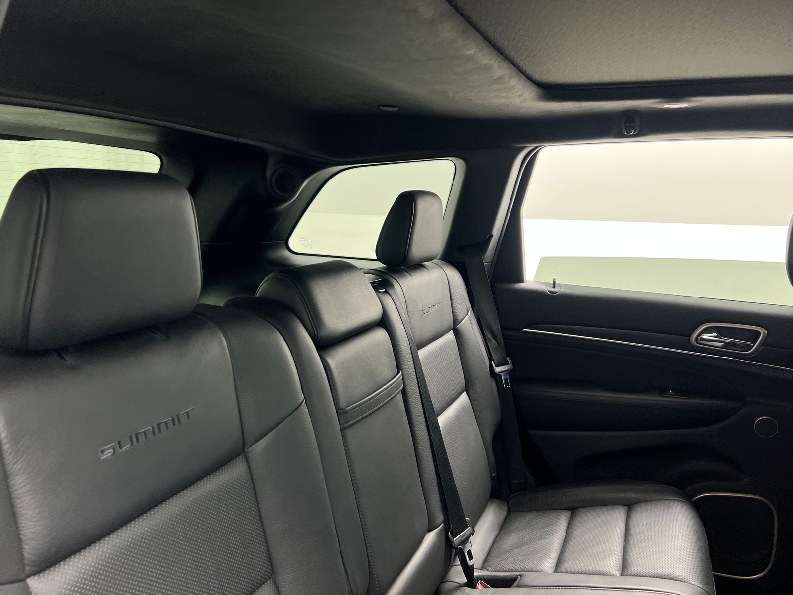 Thumbnail: 2016 Jeep Grand Cherokee - 5