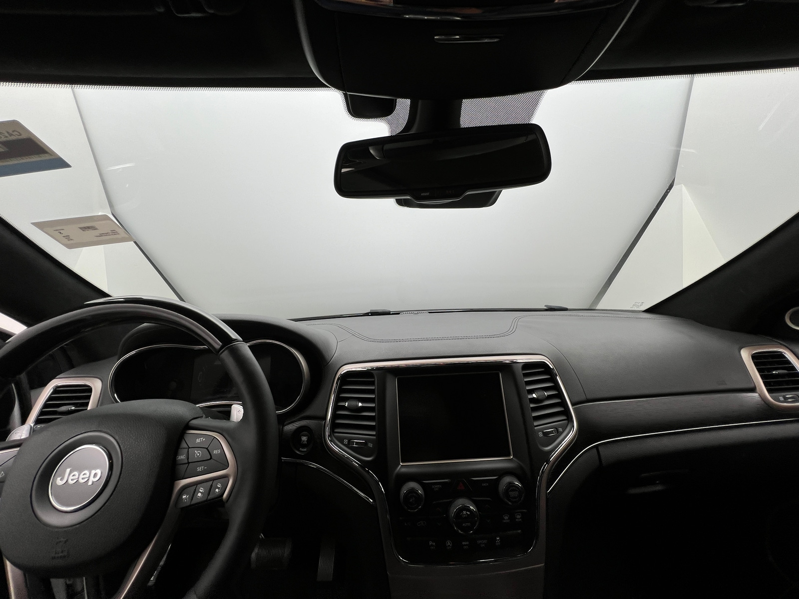 Thumbnail: 2016 Jeep Grand Cherokee - 2