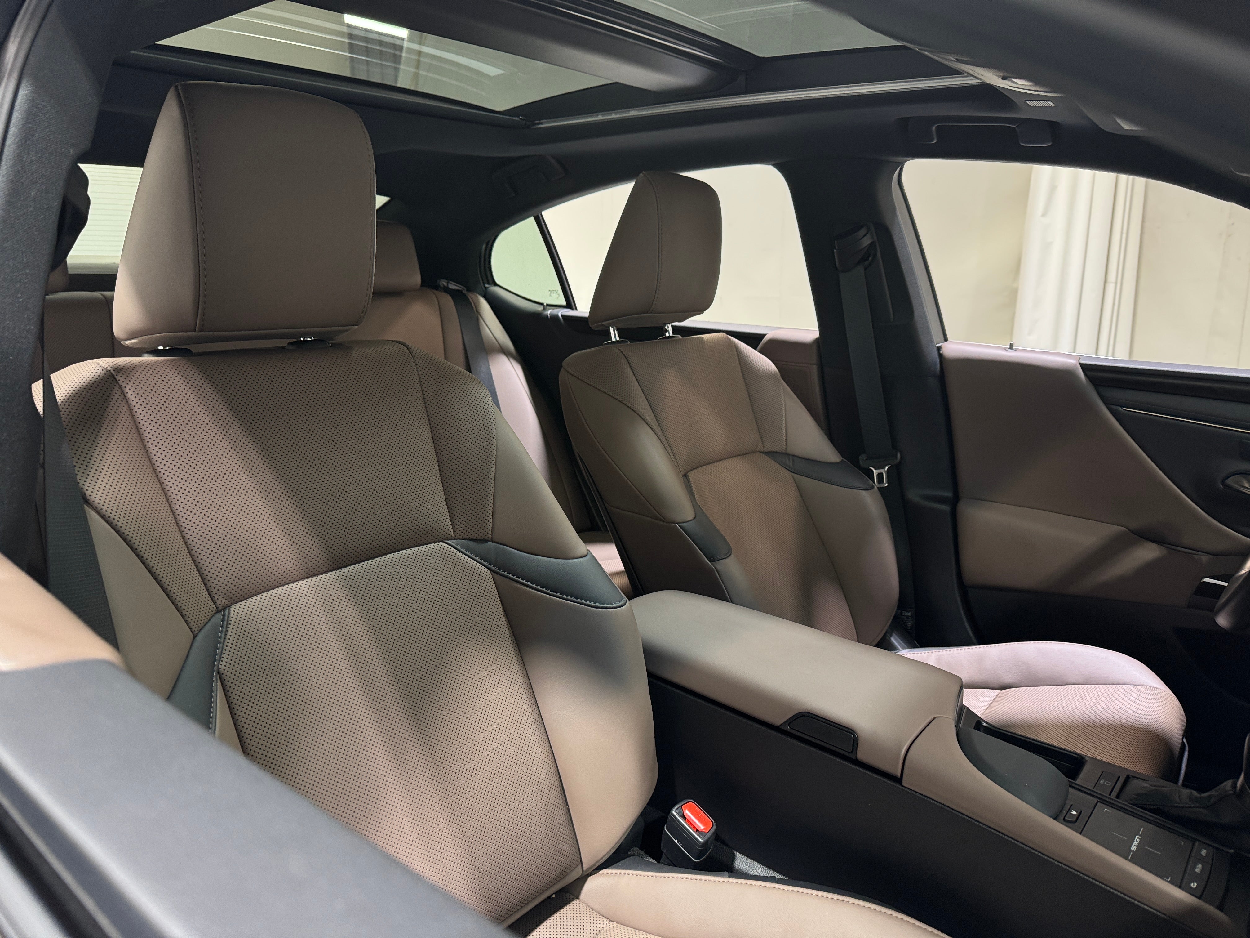 2022 Lexus ES 350 2