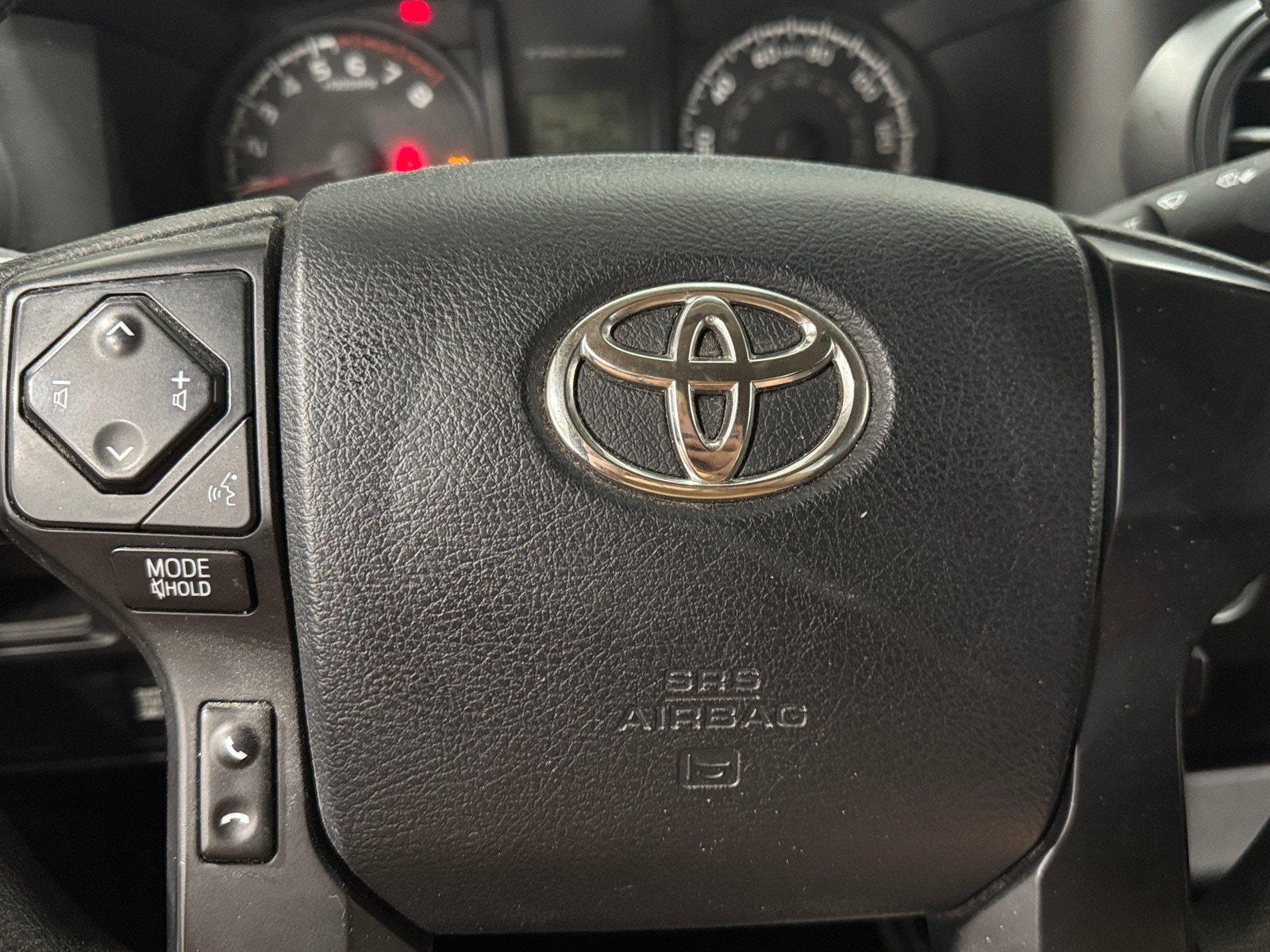 Thumbnail: 2016 Toyota Tacoma - 5
