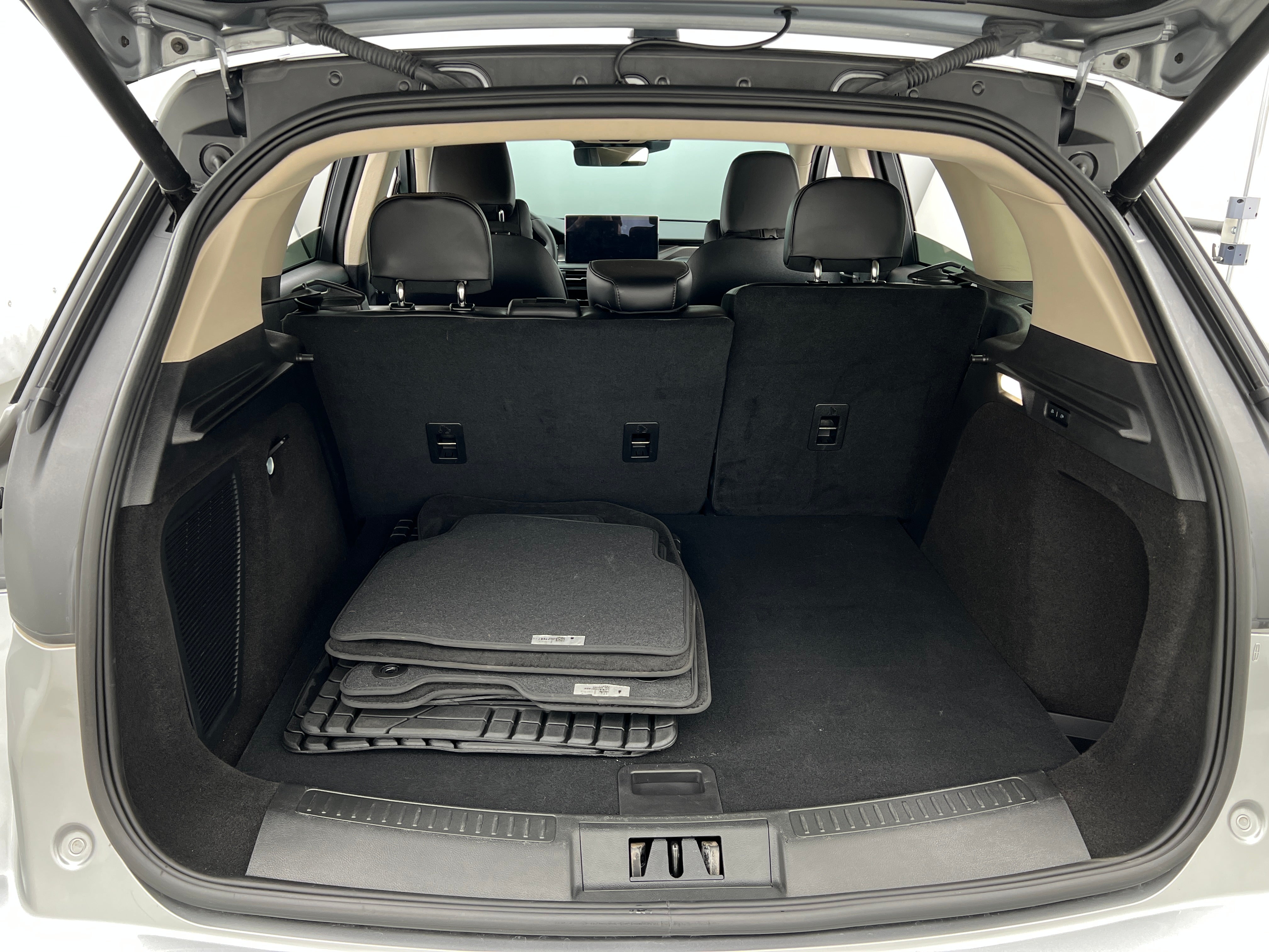 2023 Lincoln Corsair Standard 6