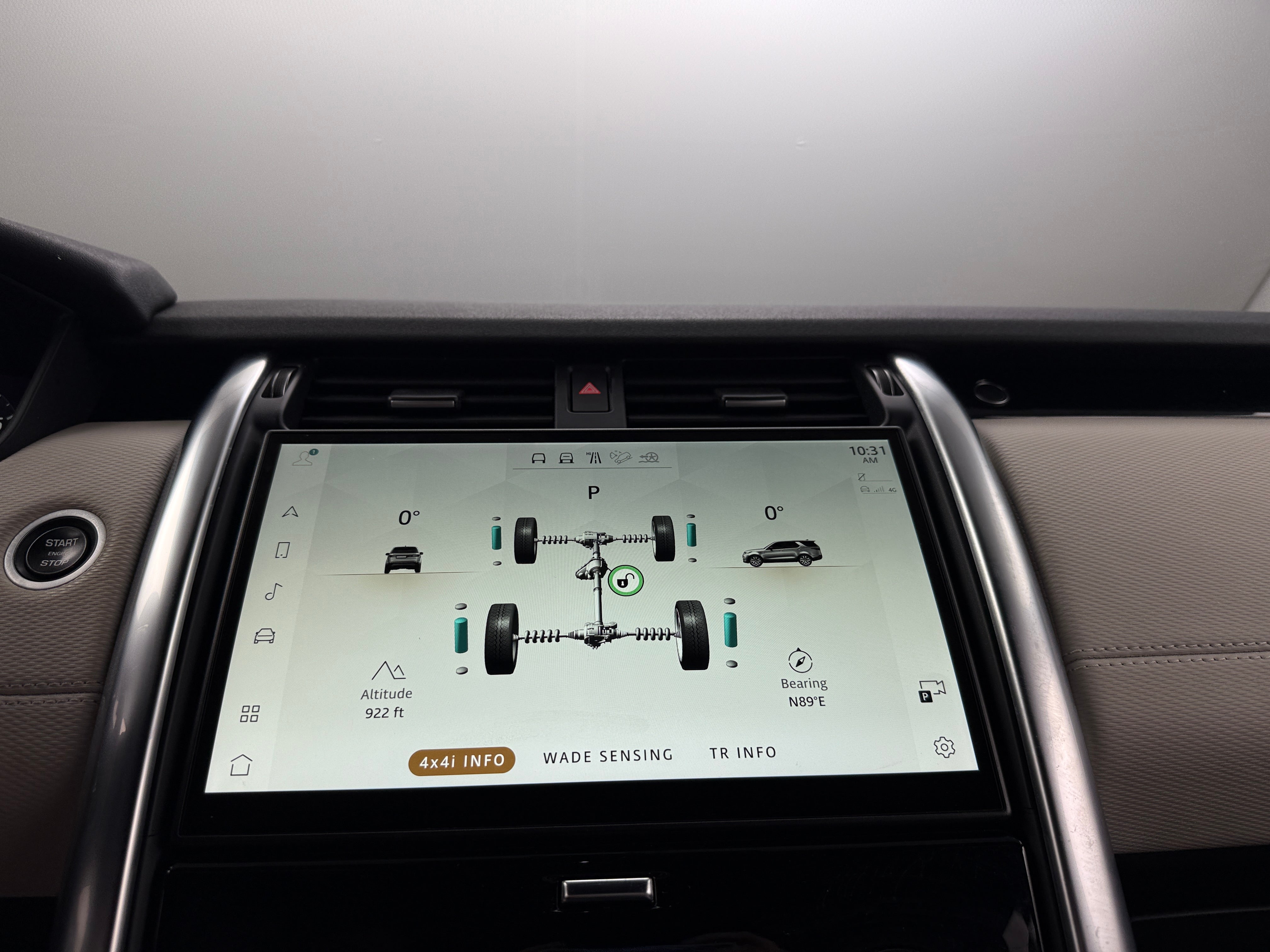 2022 Land Rover Discovery R-Dynamic S 3