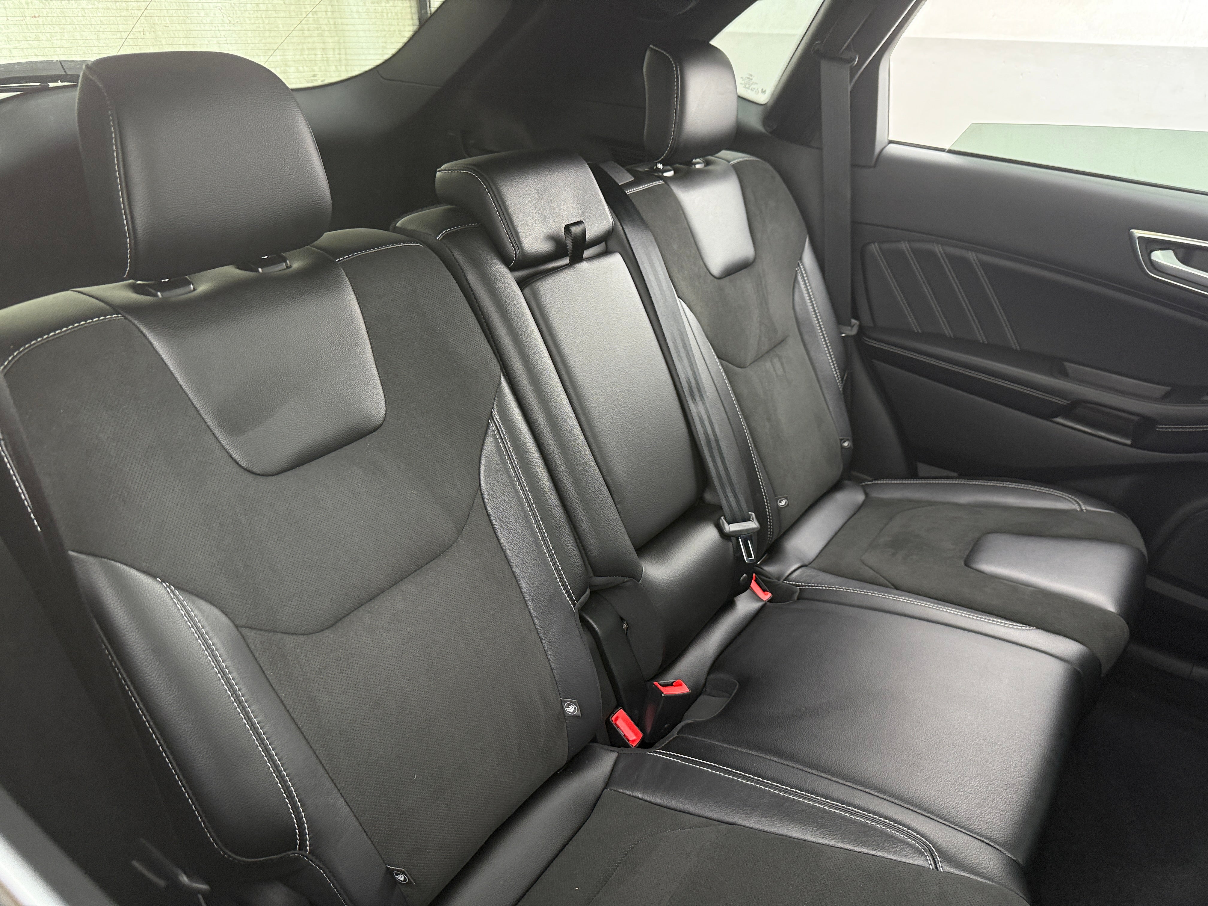 2022 Ford Edge ST 6