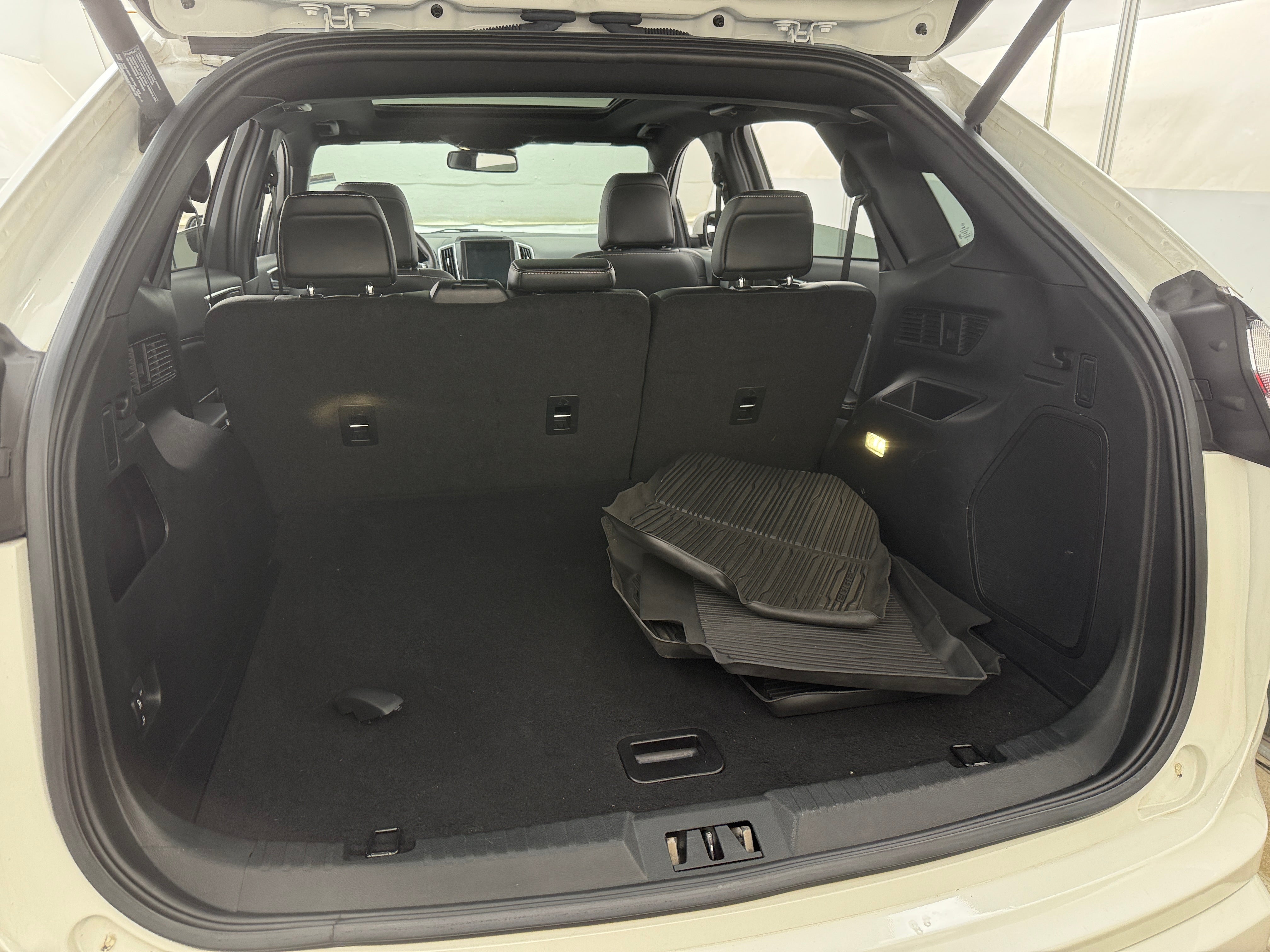 2022 Ford Edge ST 7