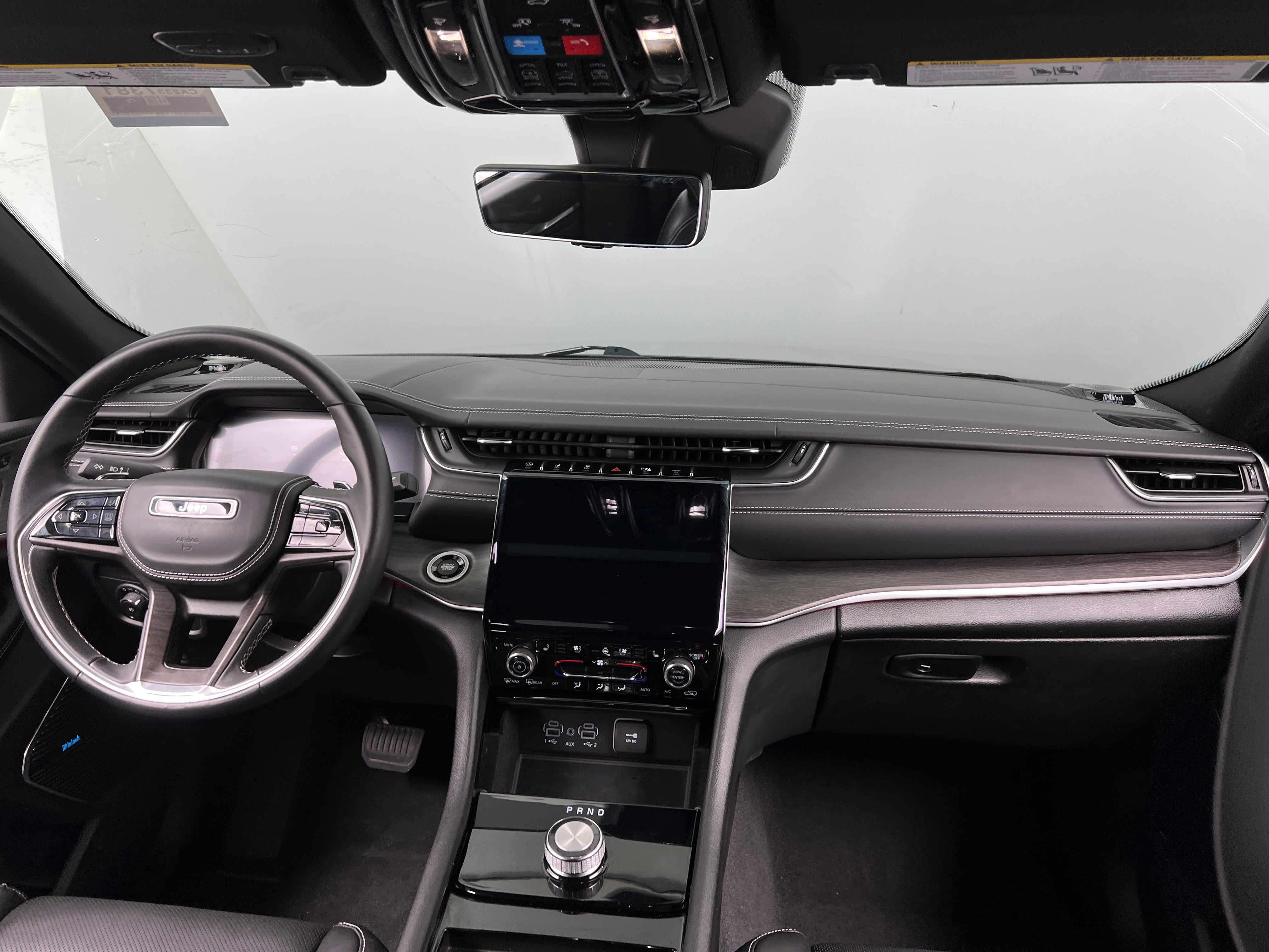 2022 Jeep Grand Cherokee L Overland 2