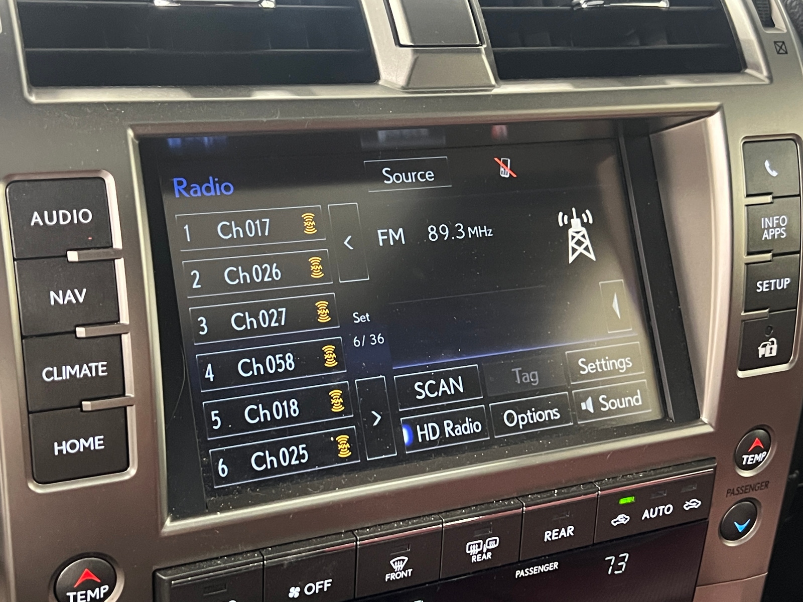 Thumbnail: 2020 Lexus GX - 3