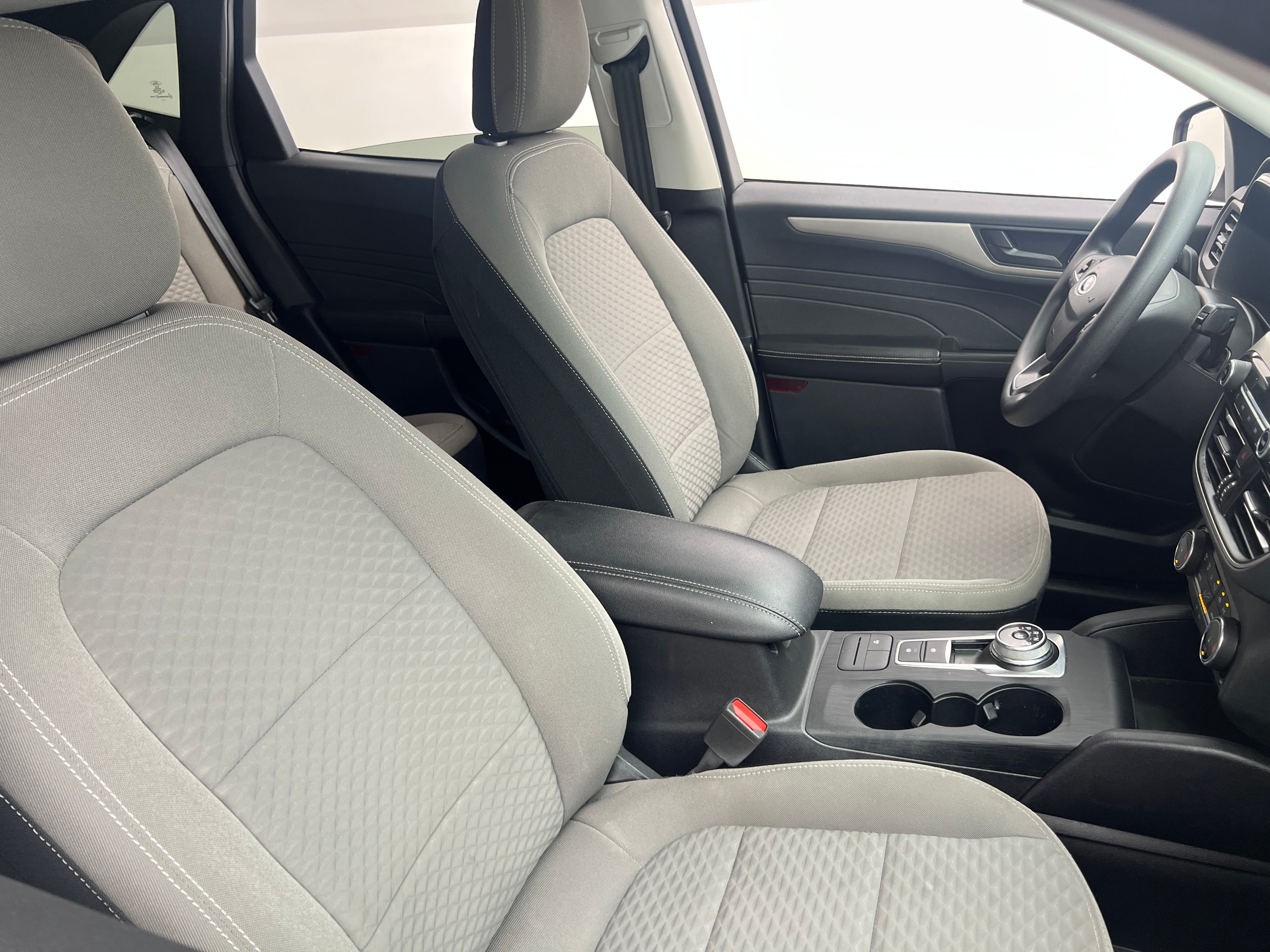 2022 Ford Escape SE Sport Hybrid 2