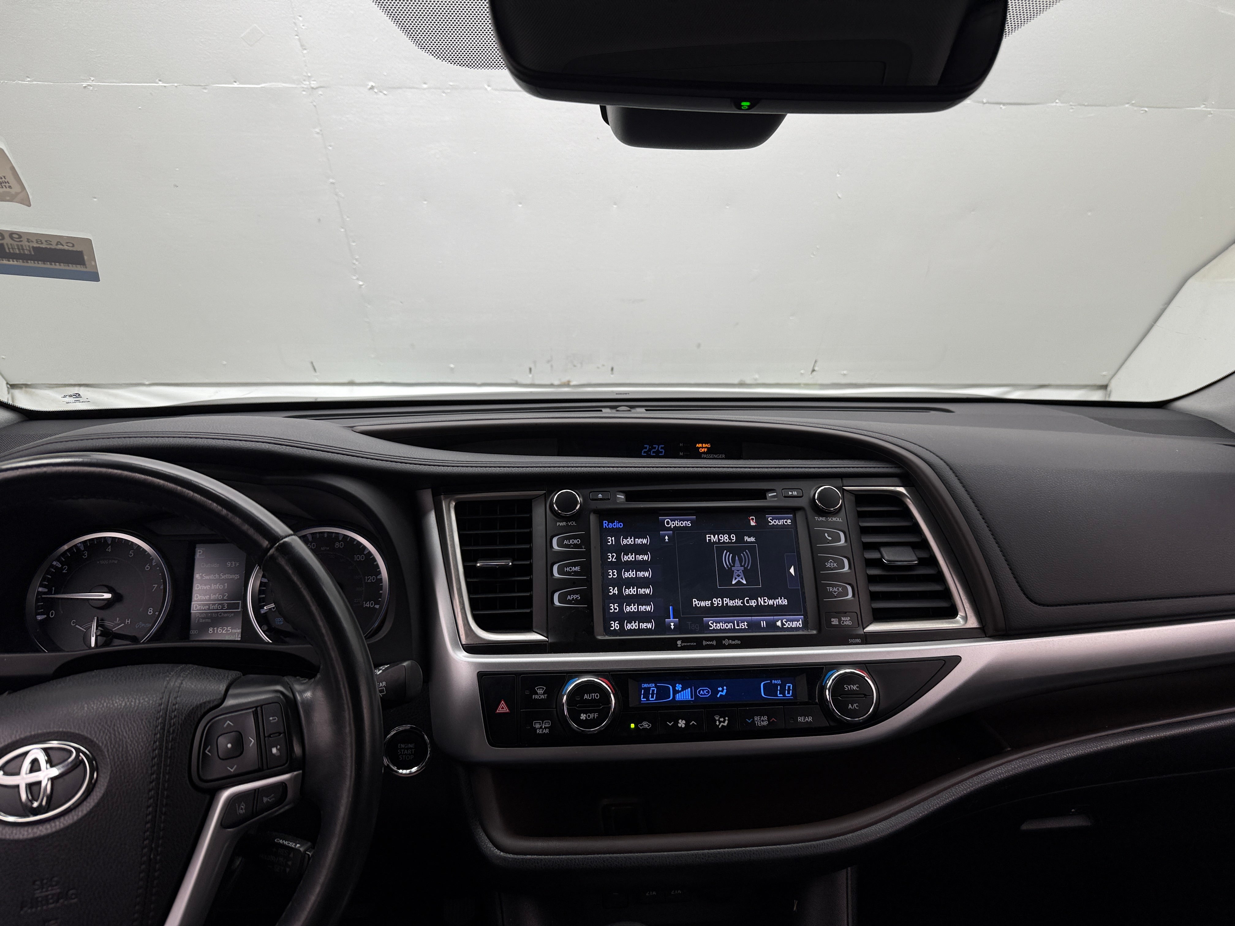 2019 Toyota Highlander XLE 2