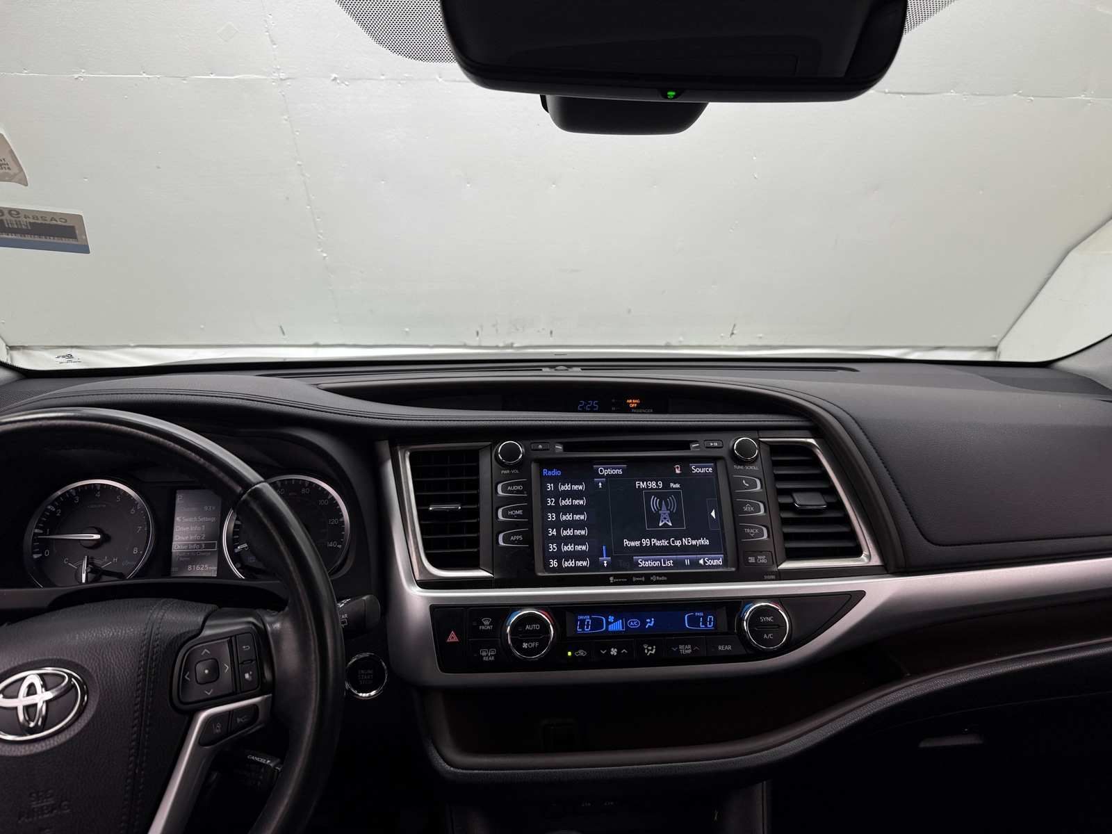Thumbnail: 2019 Toyota Highlander - 2