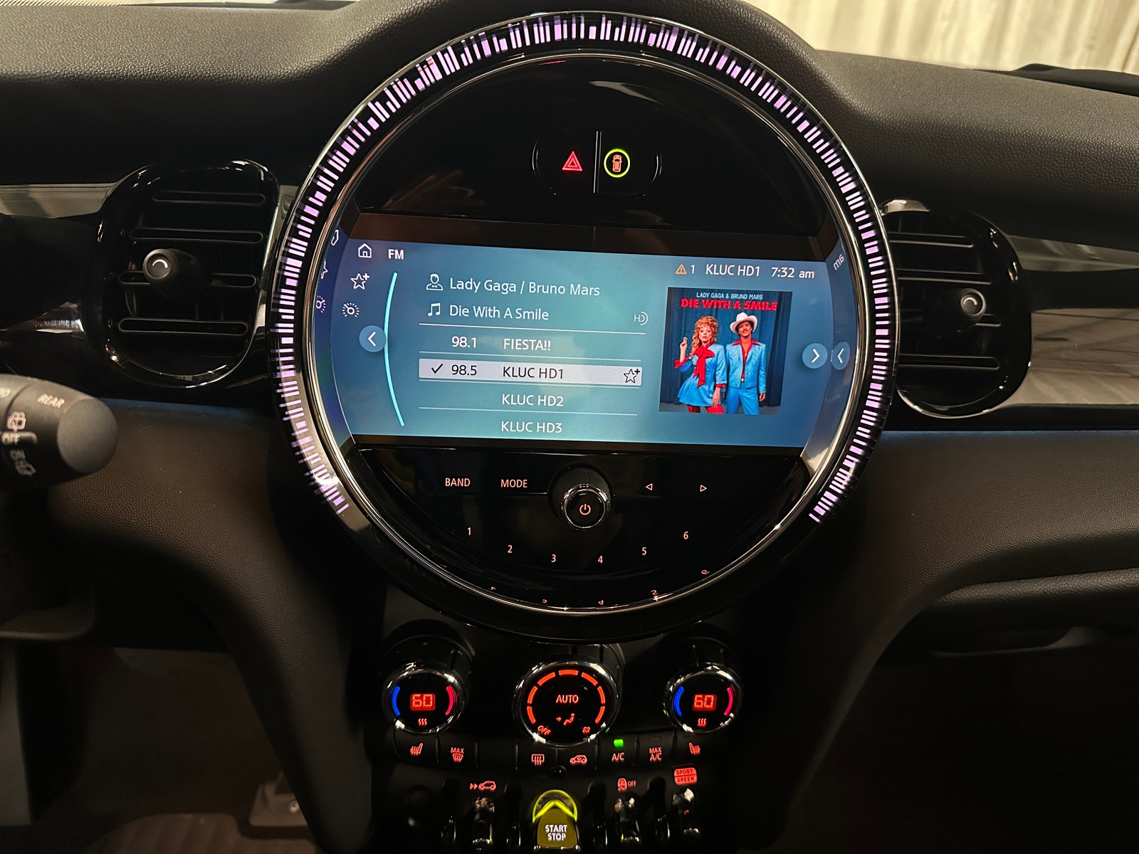 Thumbnail: 2023 MINI Cooper Hardtop - 4