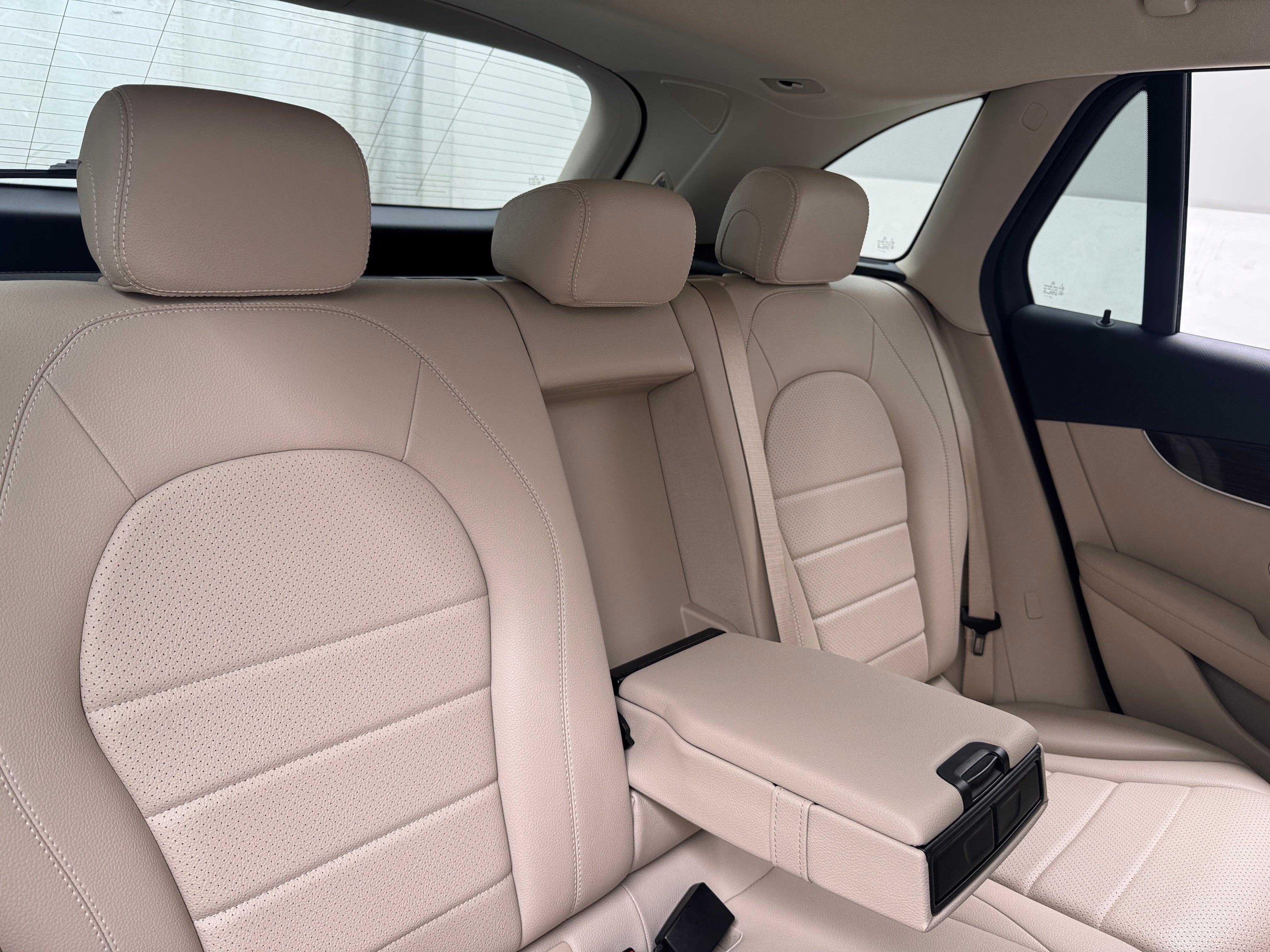 2019 Mercedes-Benz GLC 300 5