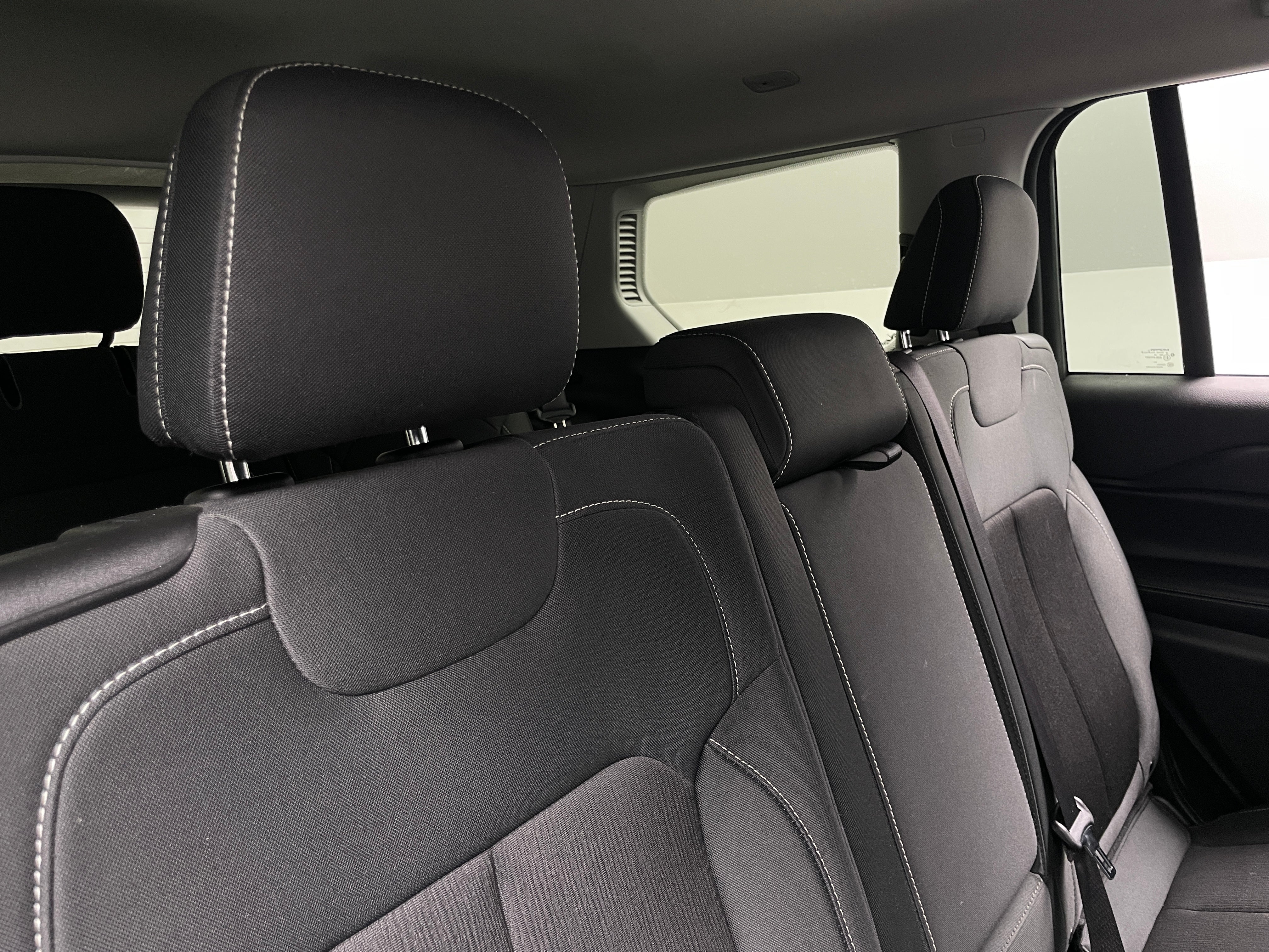 2023 Jeep Grand Cherokee L Laredo 6