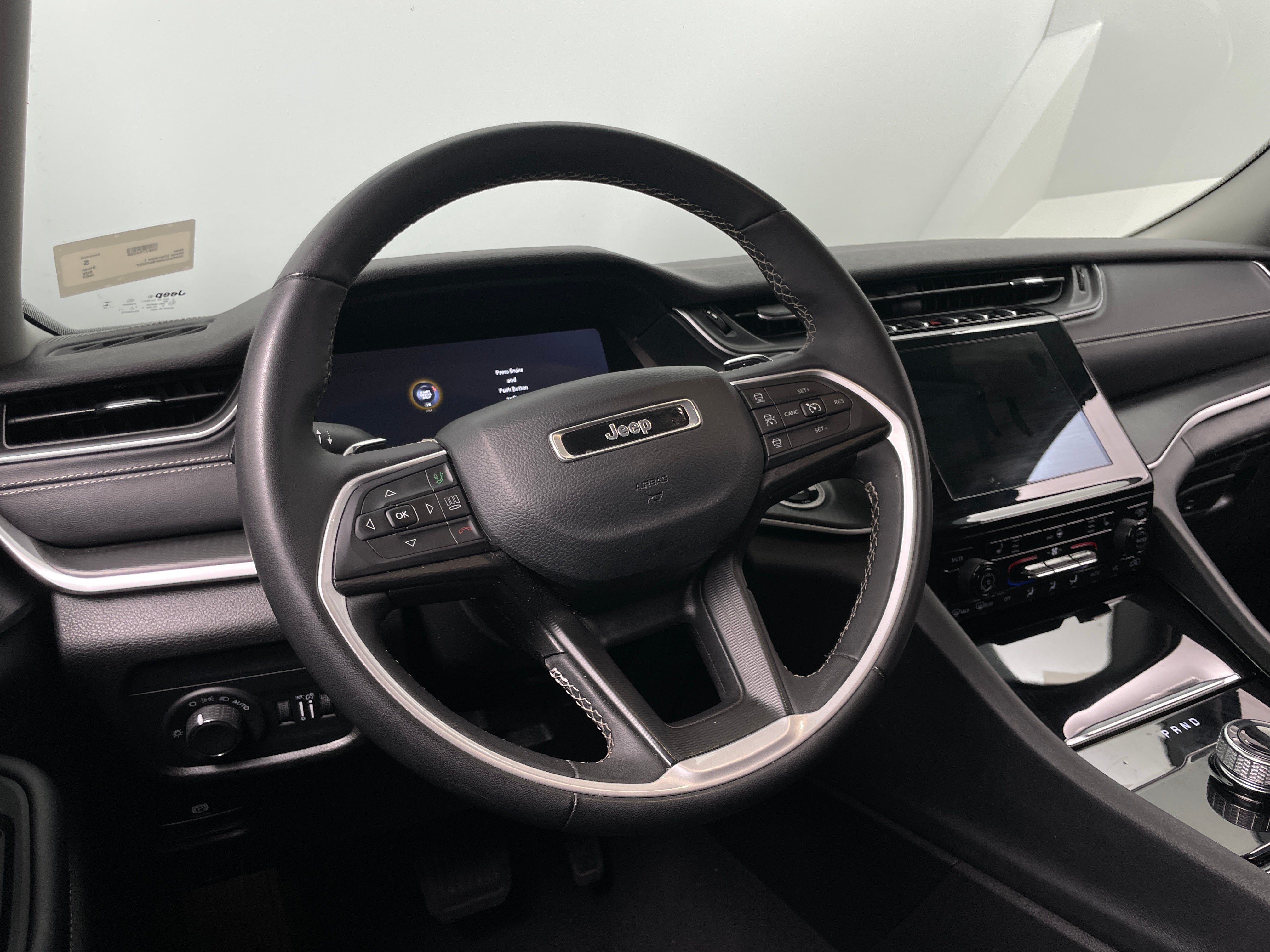 2023 Jeep Grand Cherokee L Laredo 5
