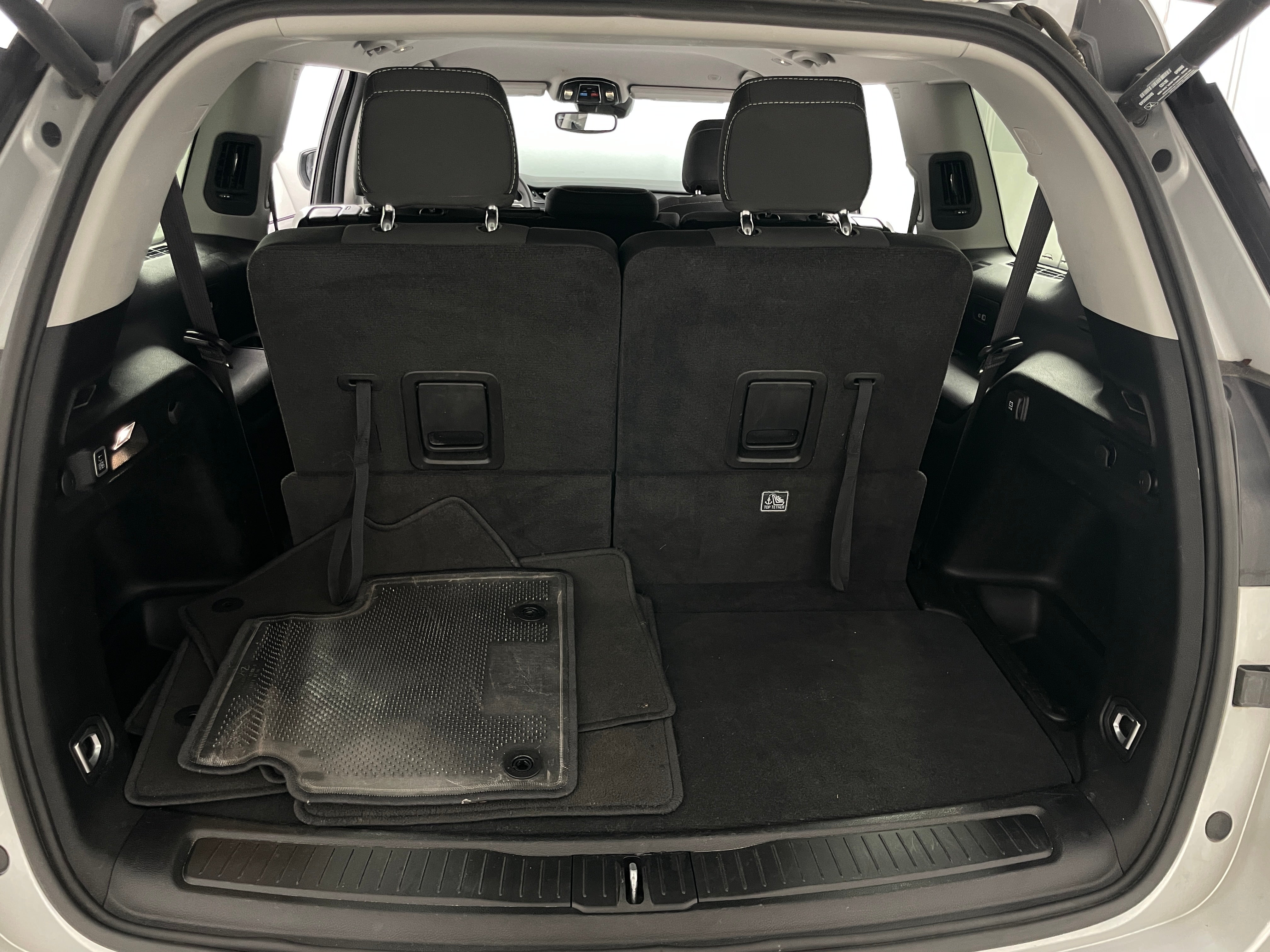 2023 Jeep Grand Cherokee L Laredo 7