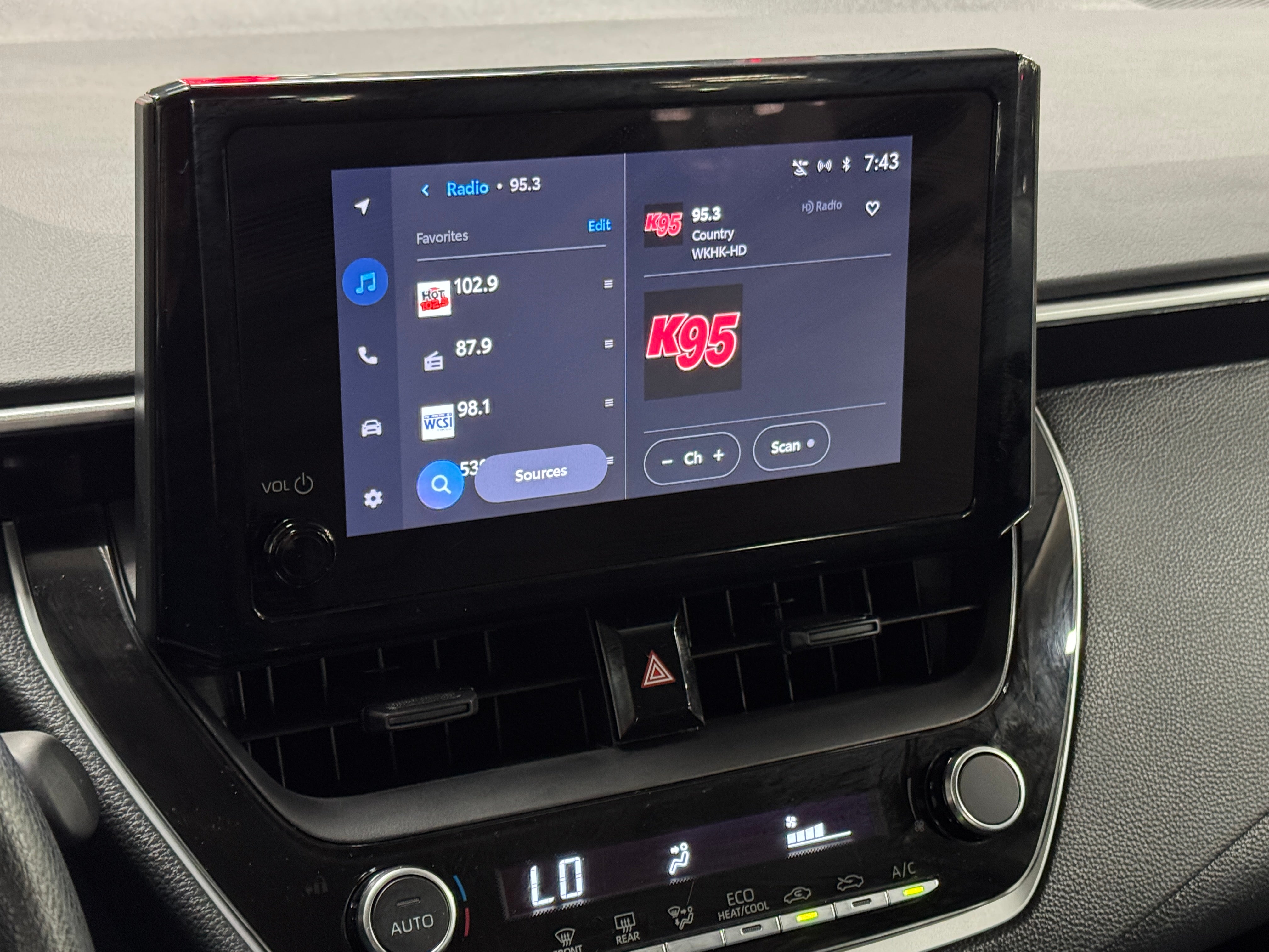 2024 Toyota Corolla LE 4