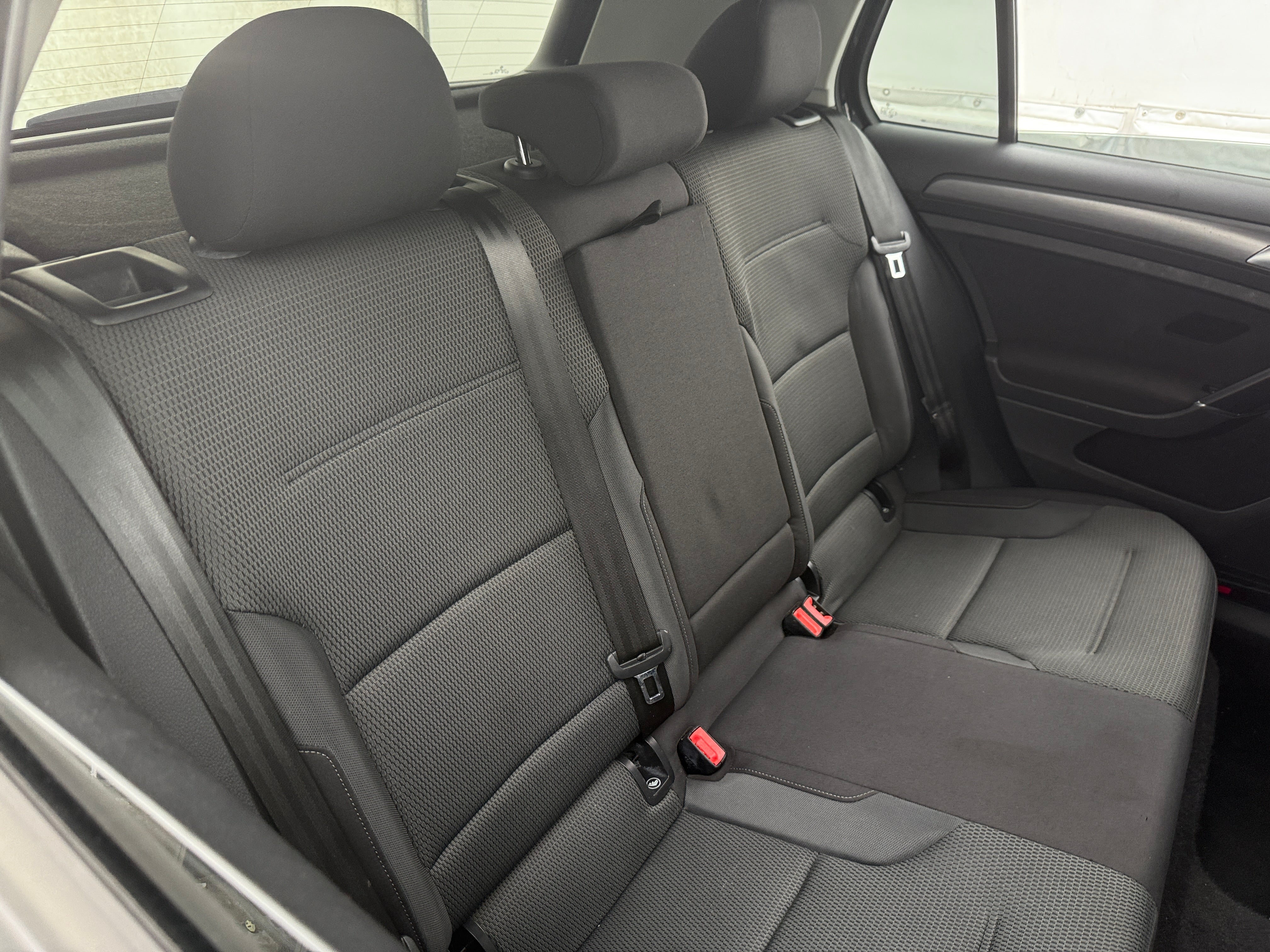 2019 Volkswagen e-Golf SE 6