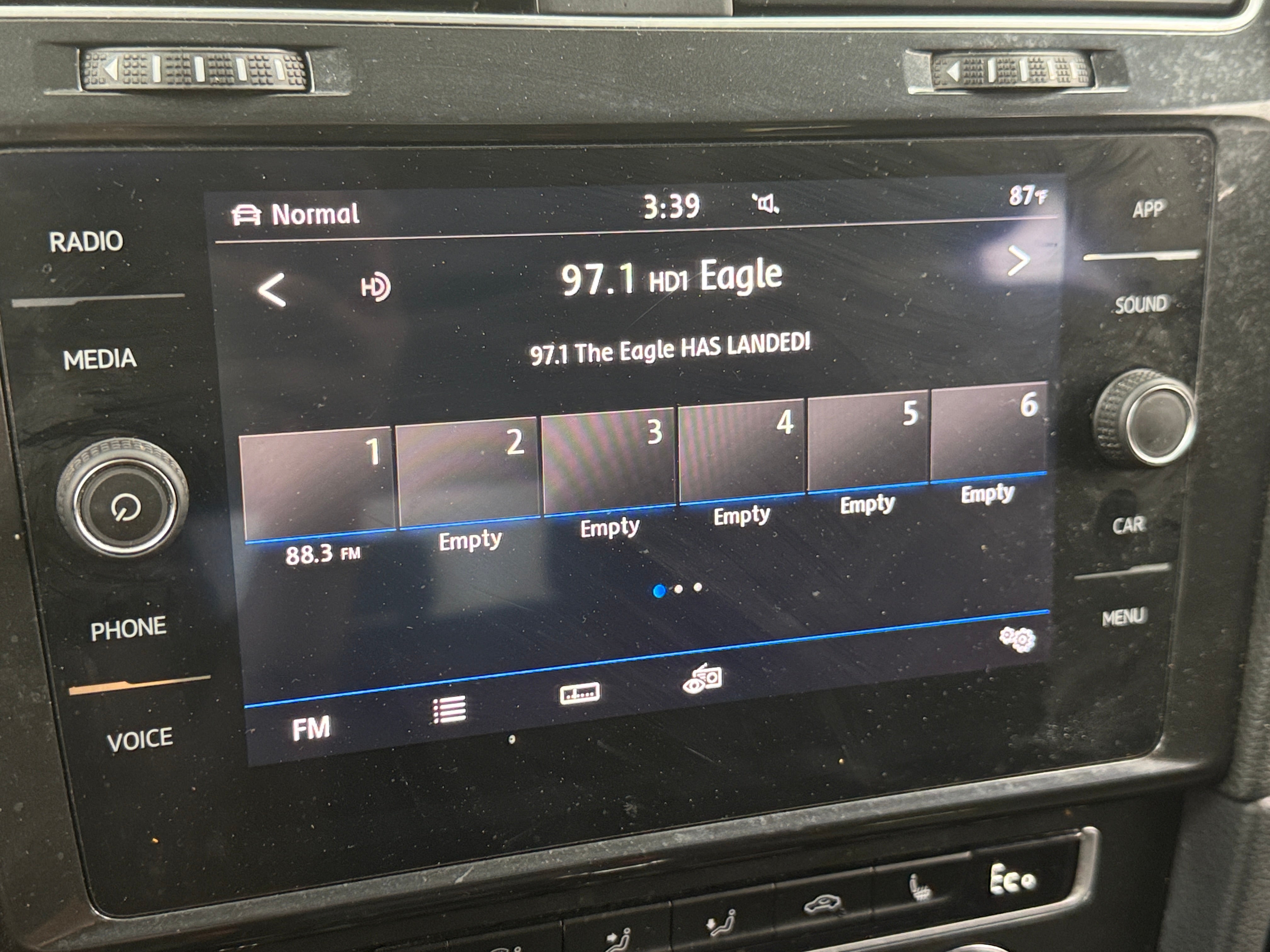 2019 Volkswagen e-Golf SE 4