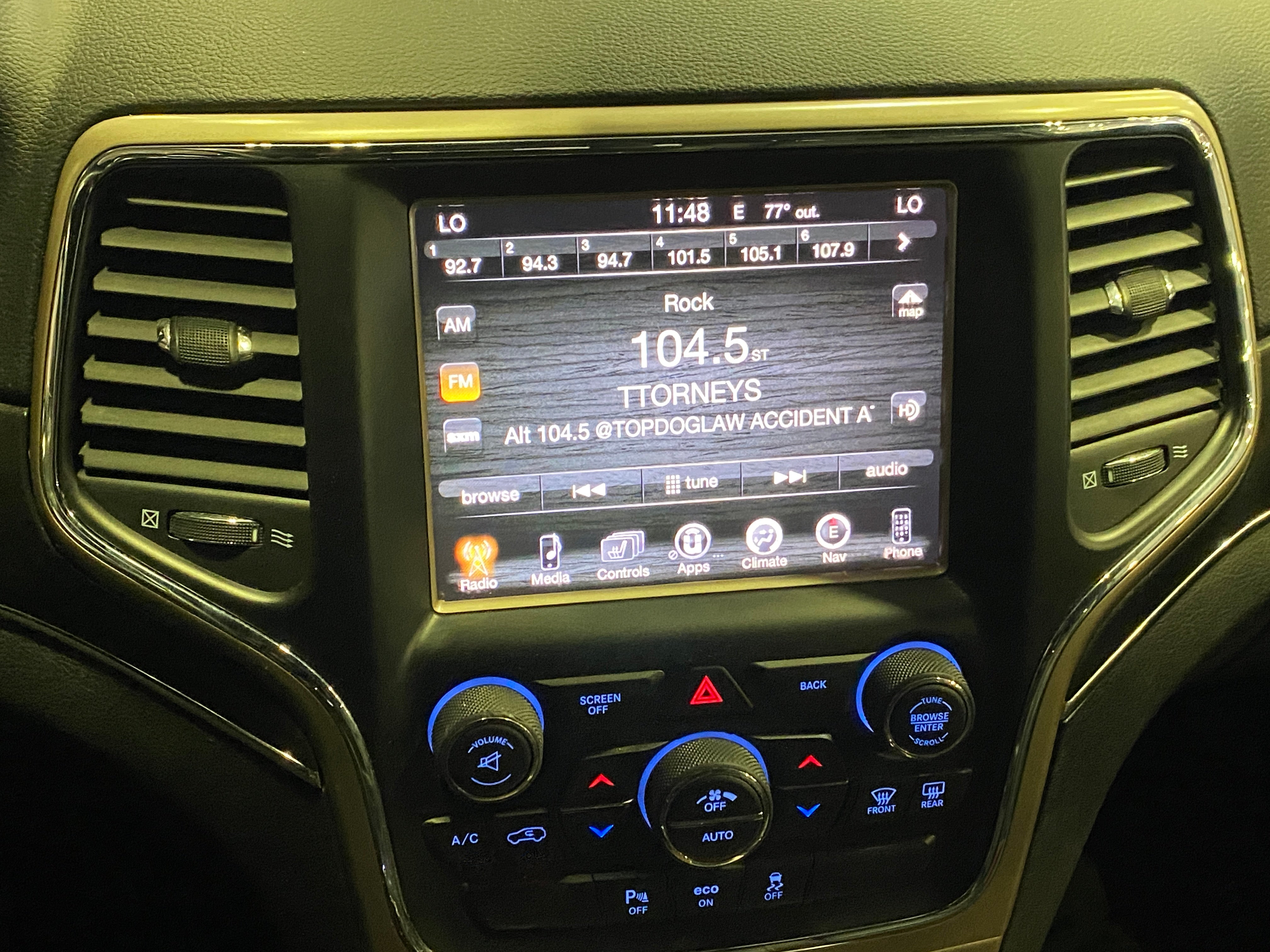 2015 Jeep Grand Cherokee Limited Edition 3