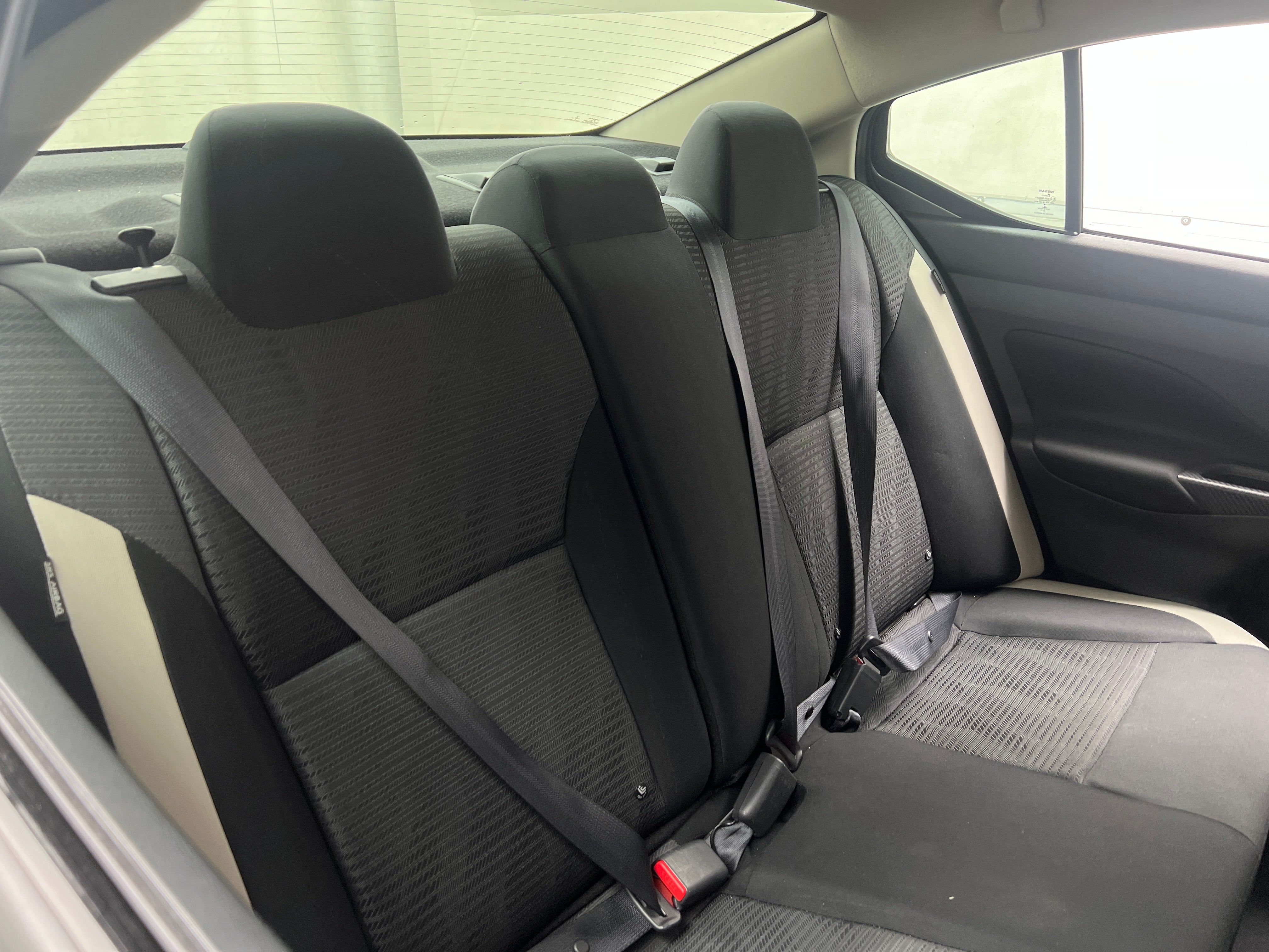 2022 Nissan Versa SV 6