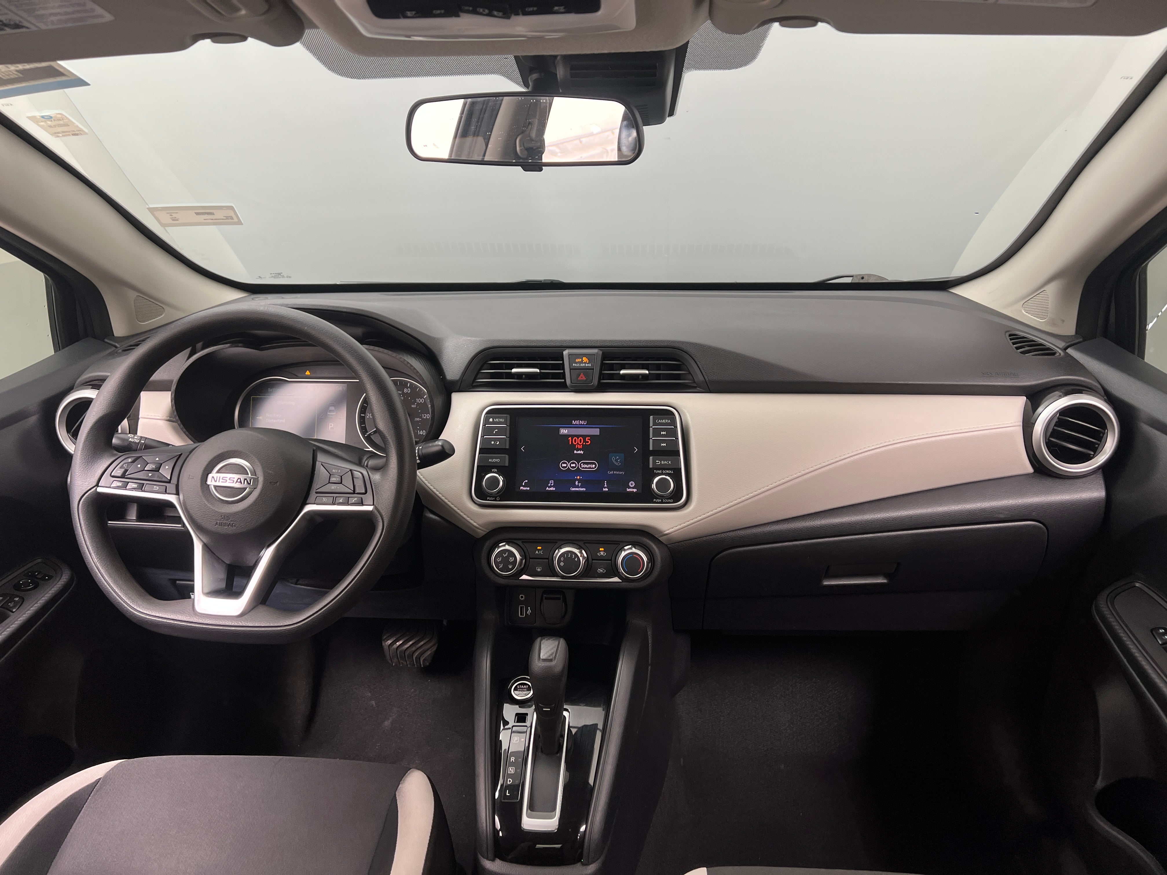 2022 Nissan Versa SV 3