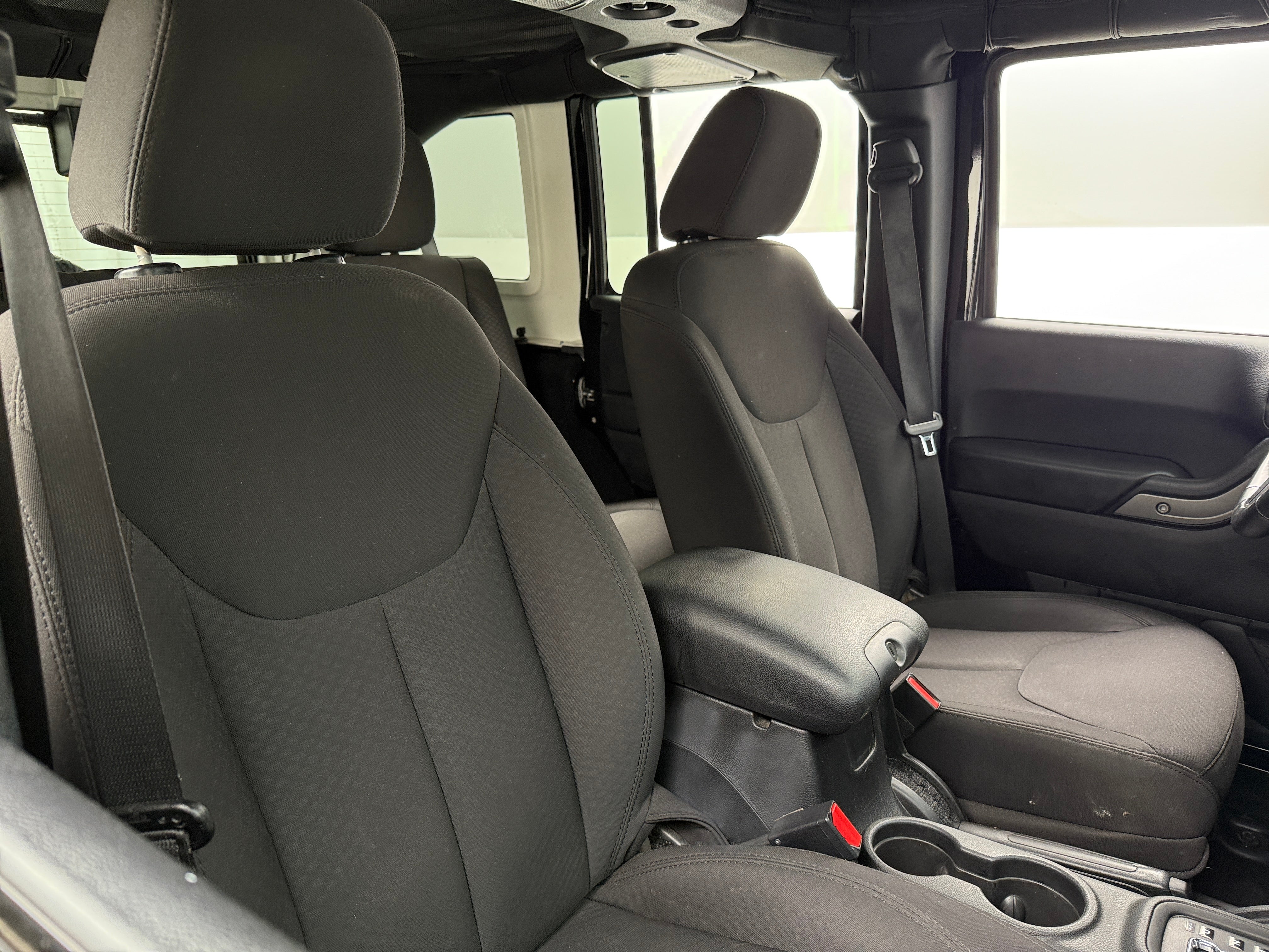 2015 Jeep Wrangler Unlimited Sport 2
