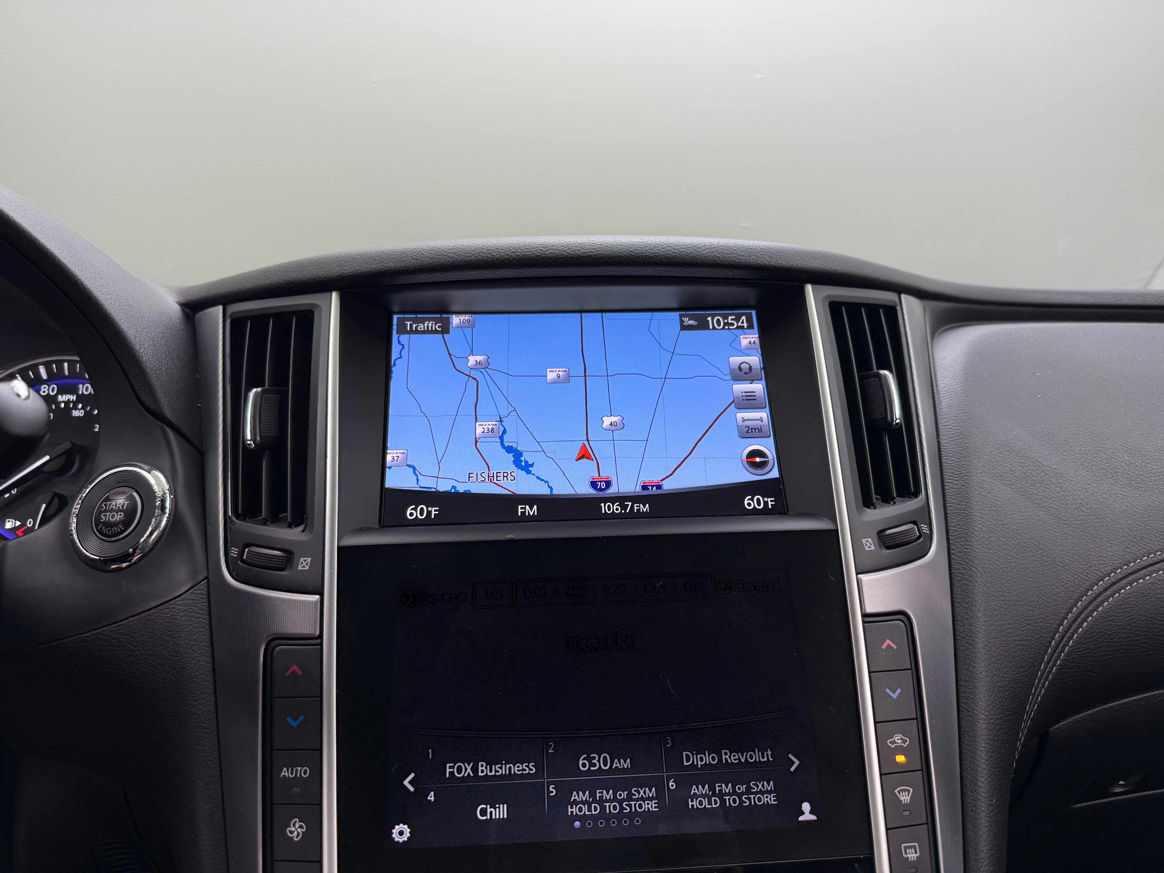 2018 INFINITI Q60 Luxe 3