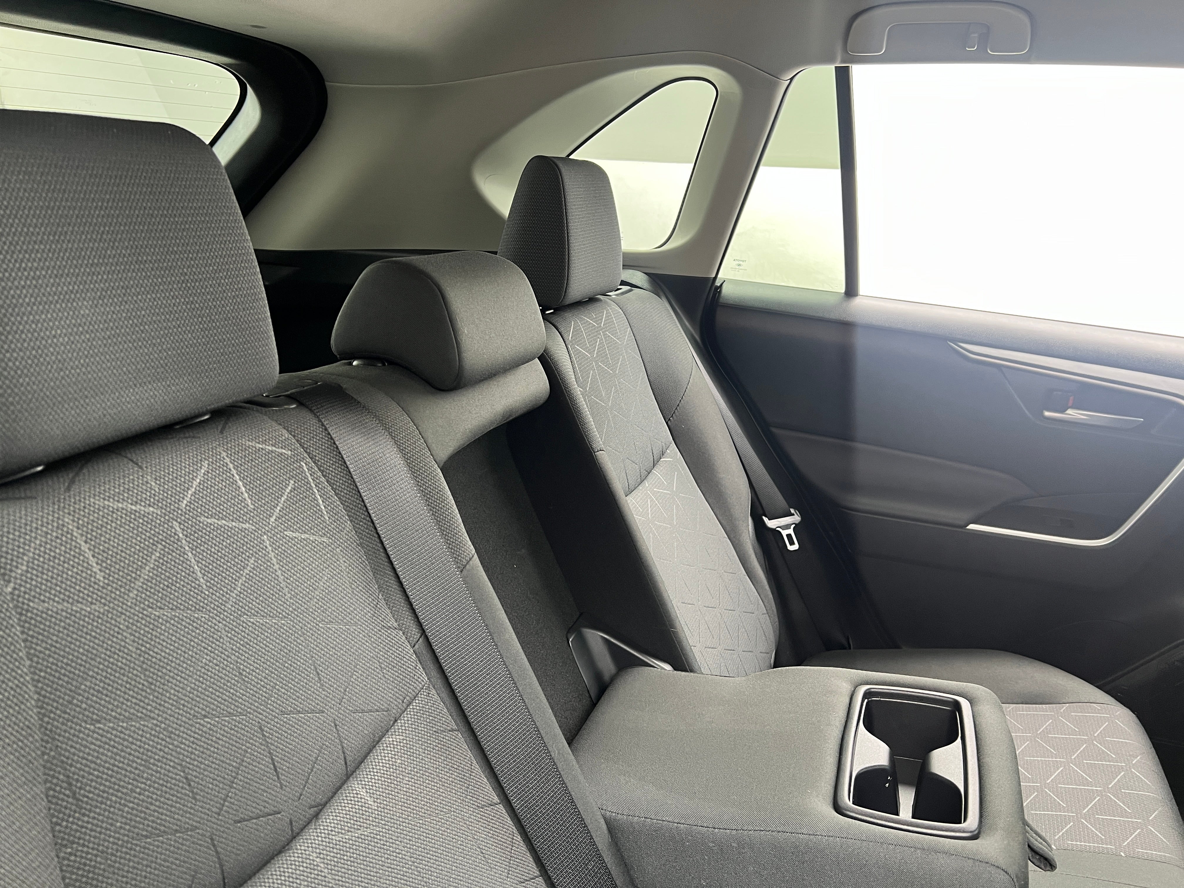 2024 Toyota RAV4 XLE 6