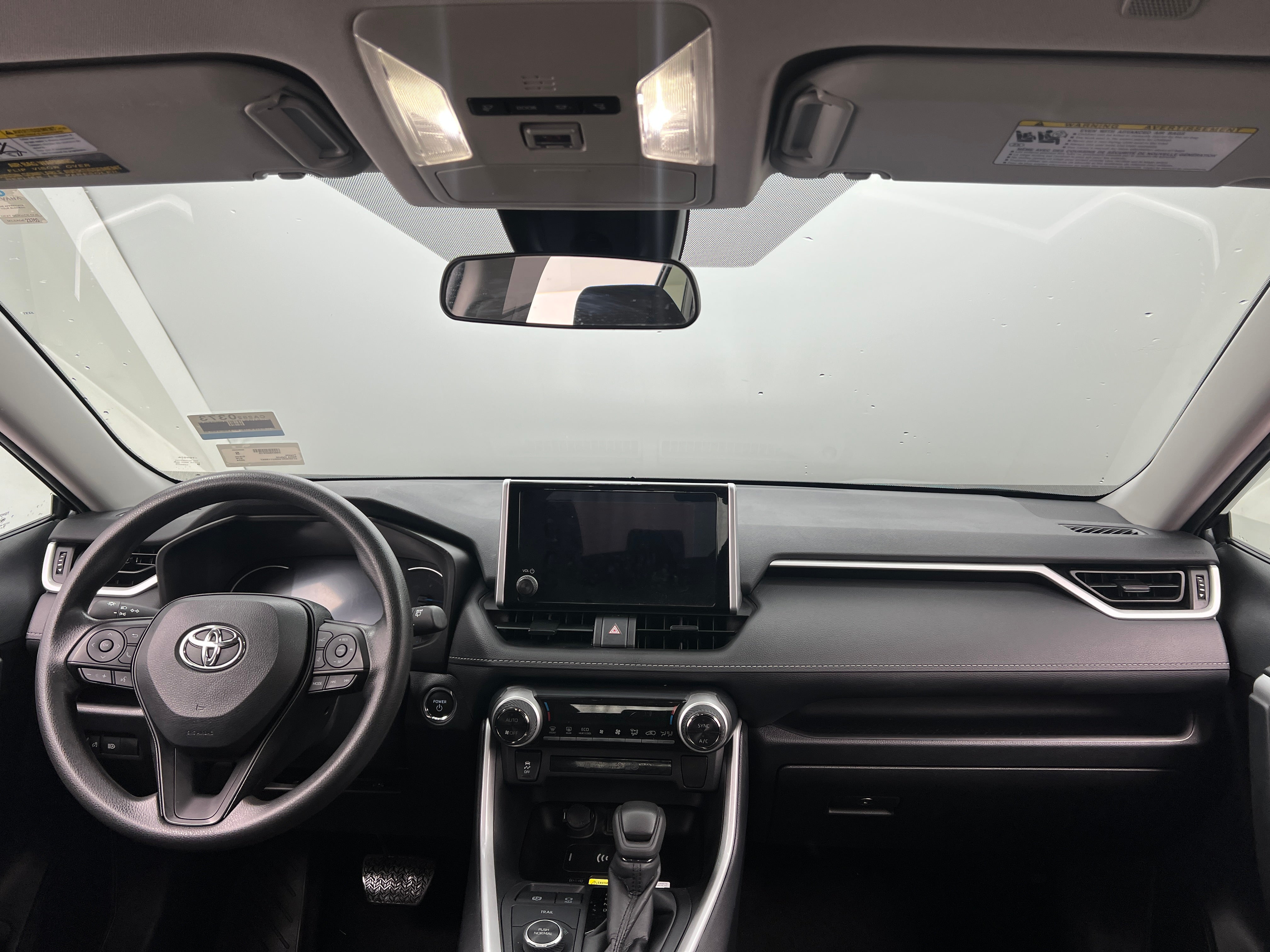 2024 Toyota RAV4 XLE 3