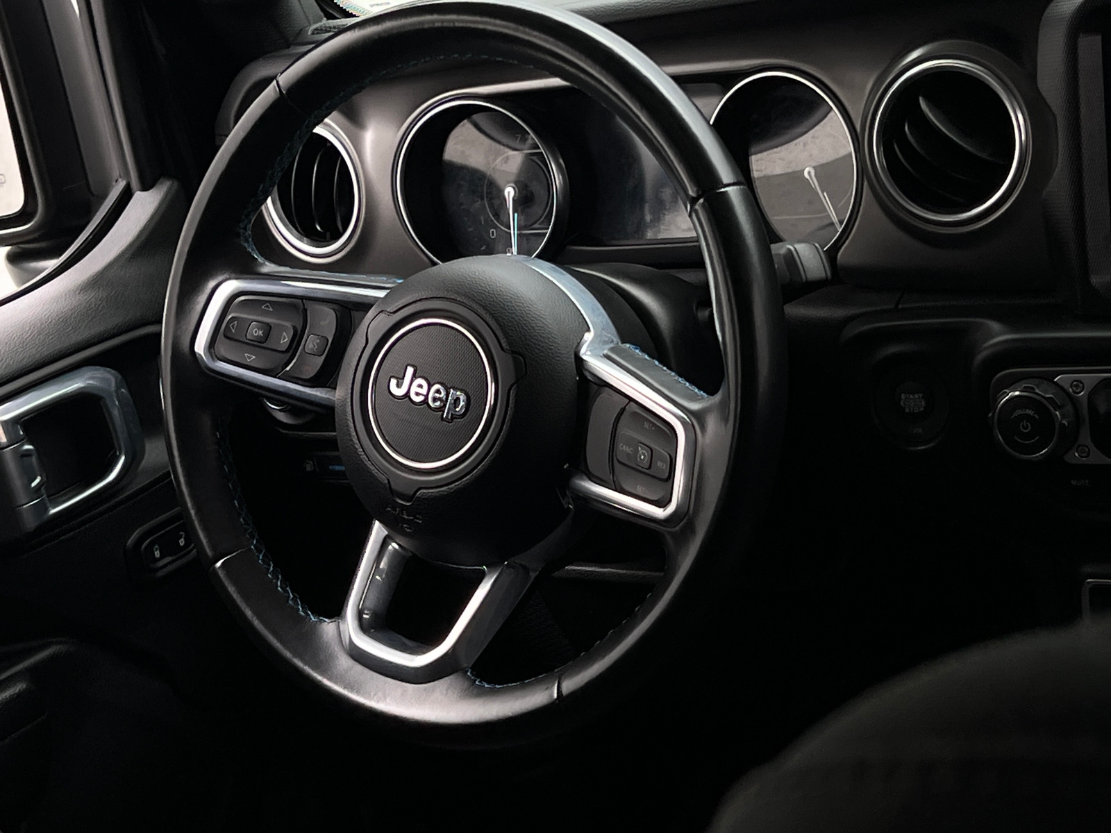 Thumbnail: 2022 Jeep Wrangler - 5