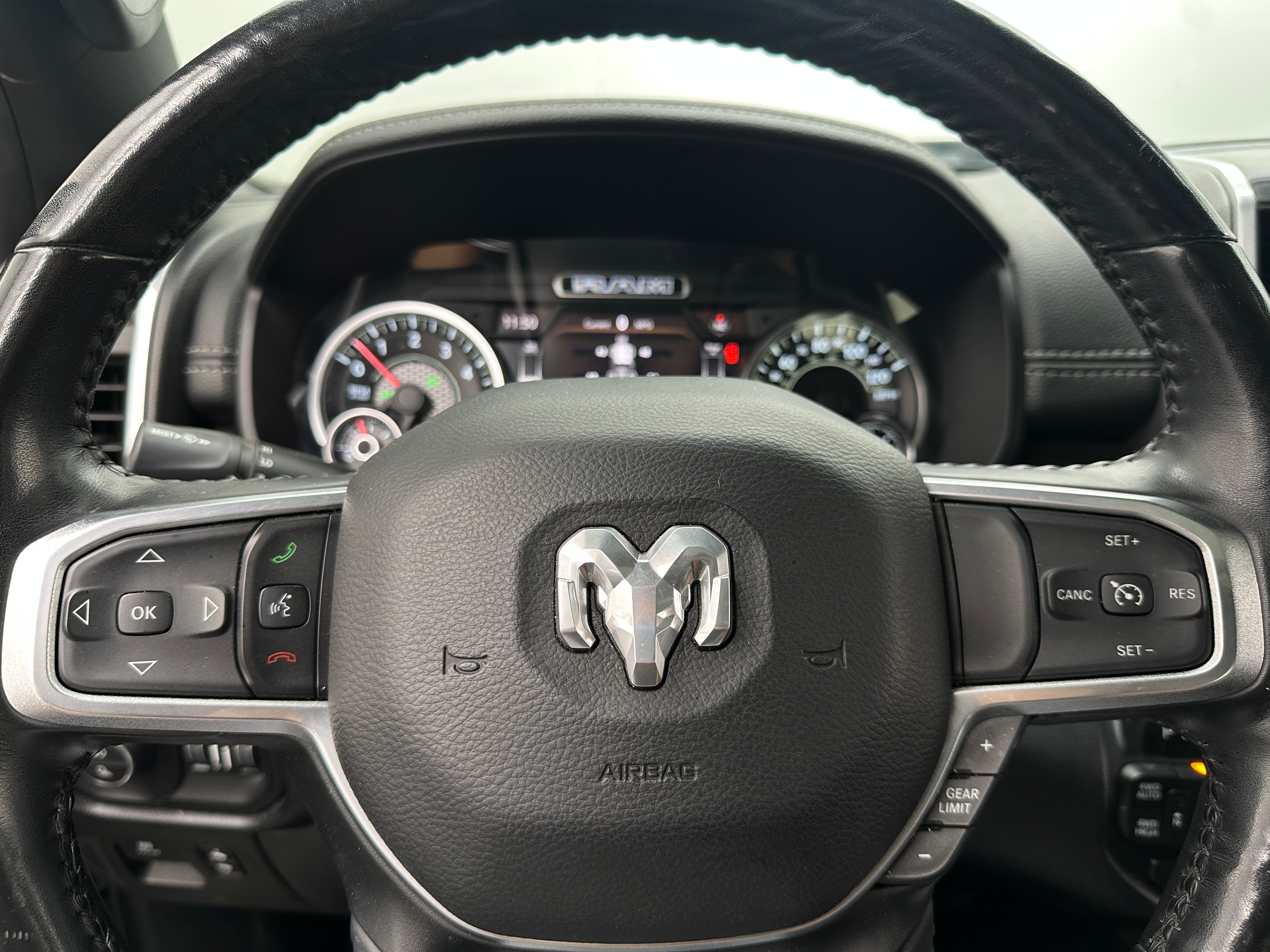 2020 RAM 1500 Laramie 4