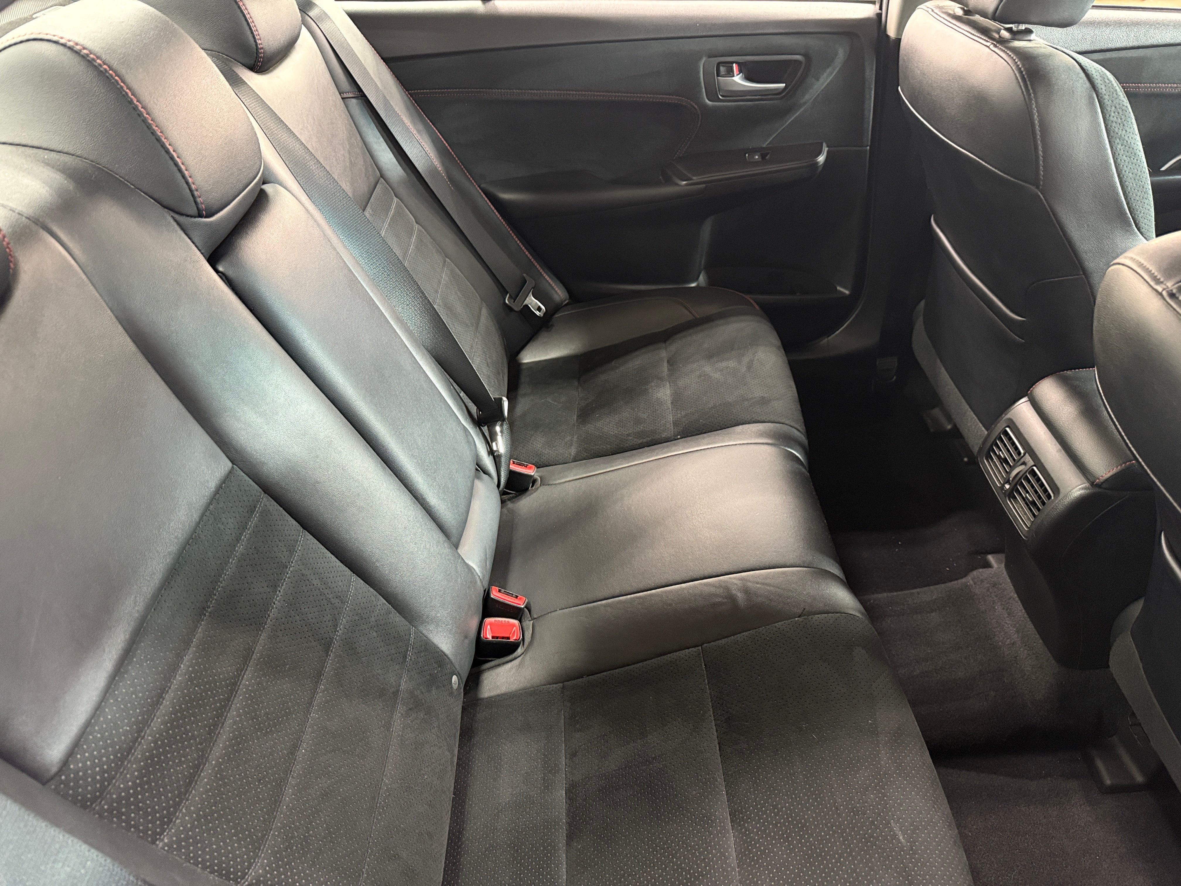 2017 Toyota Camry XSE 5