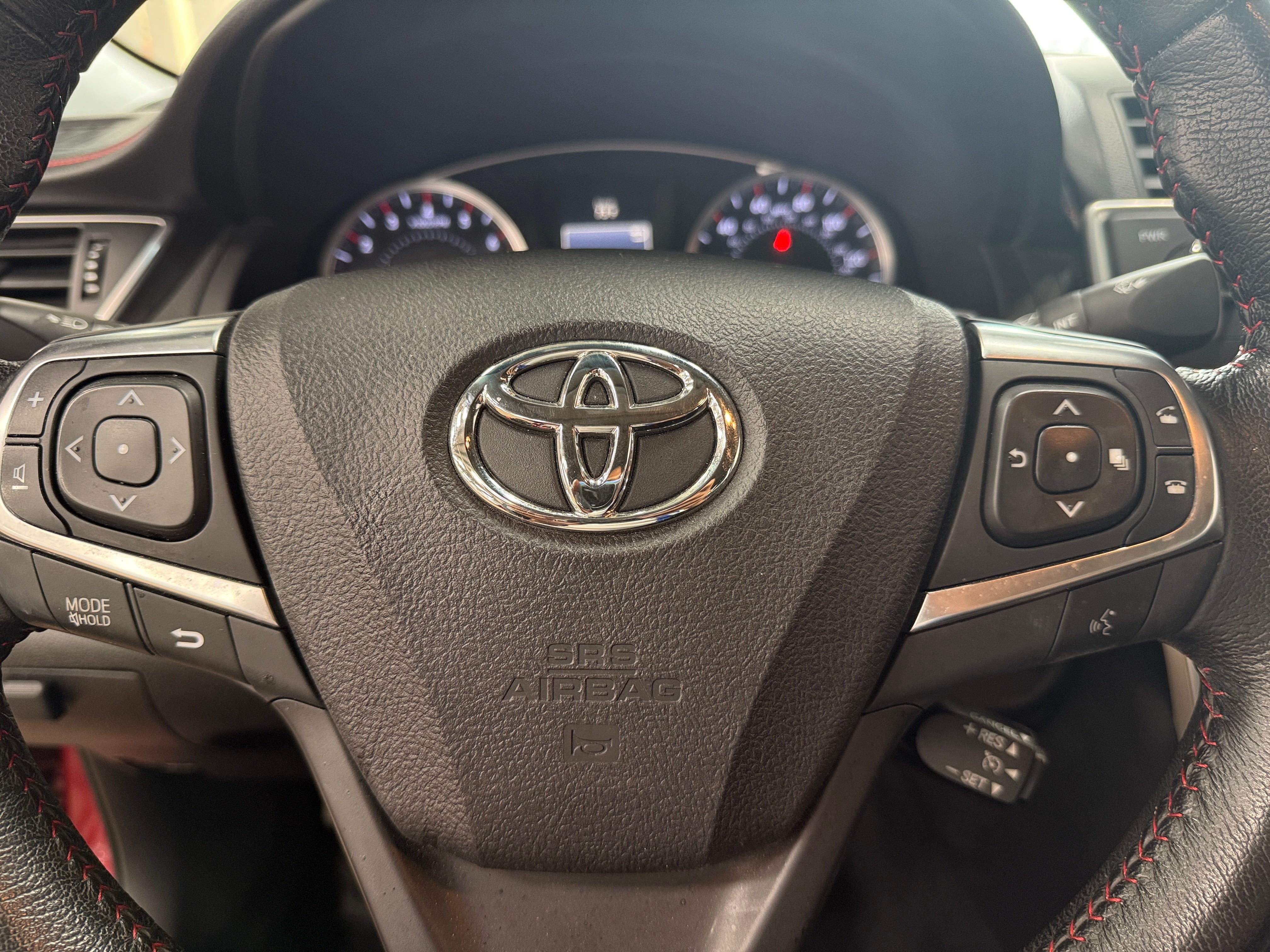 2017 Toyota Camry XSE 4