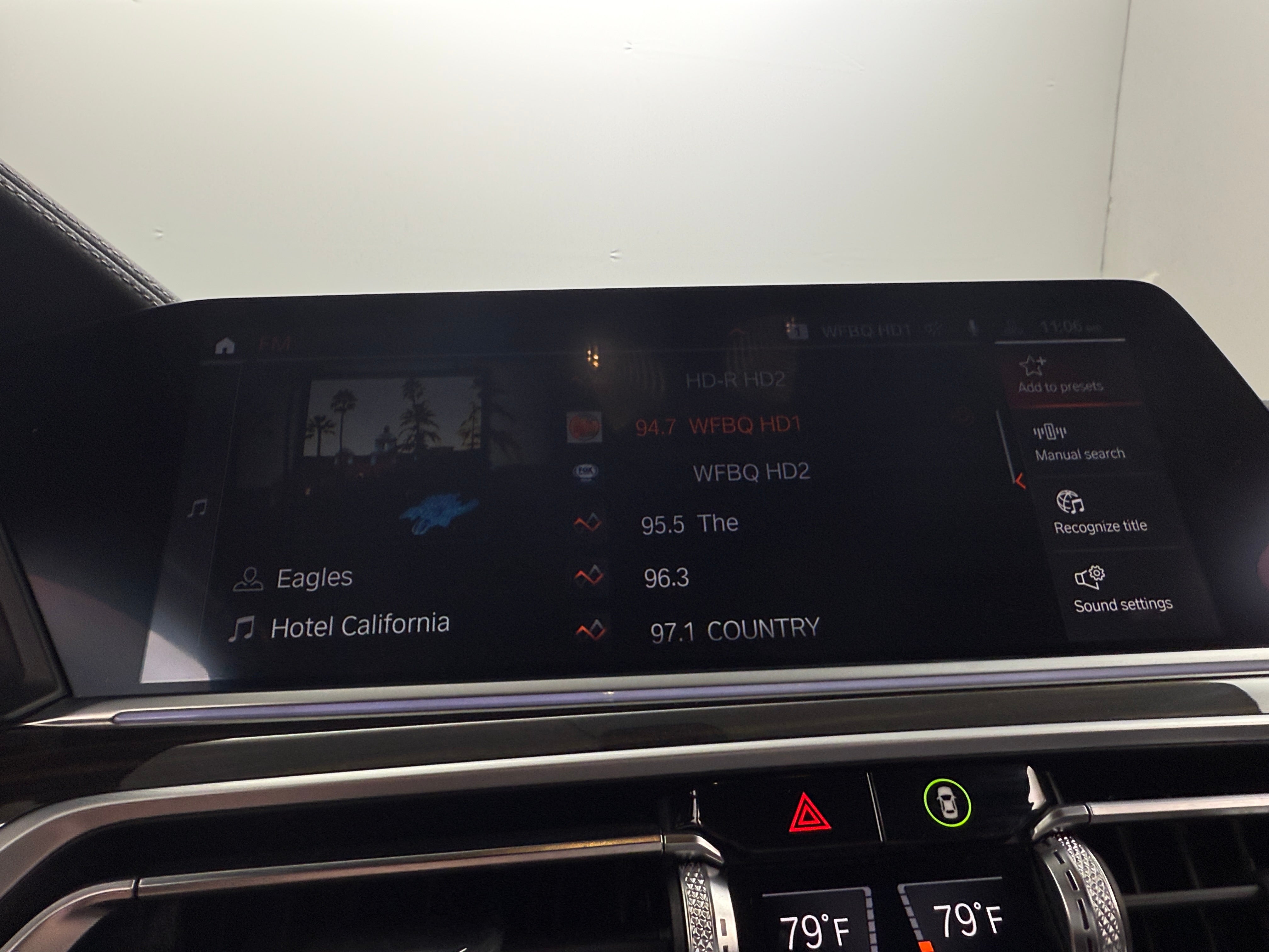 2021 BMW X7 M50i 3