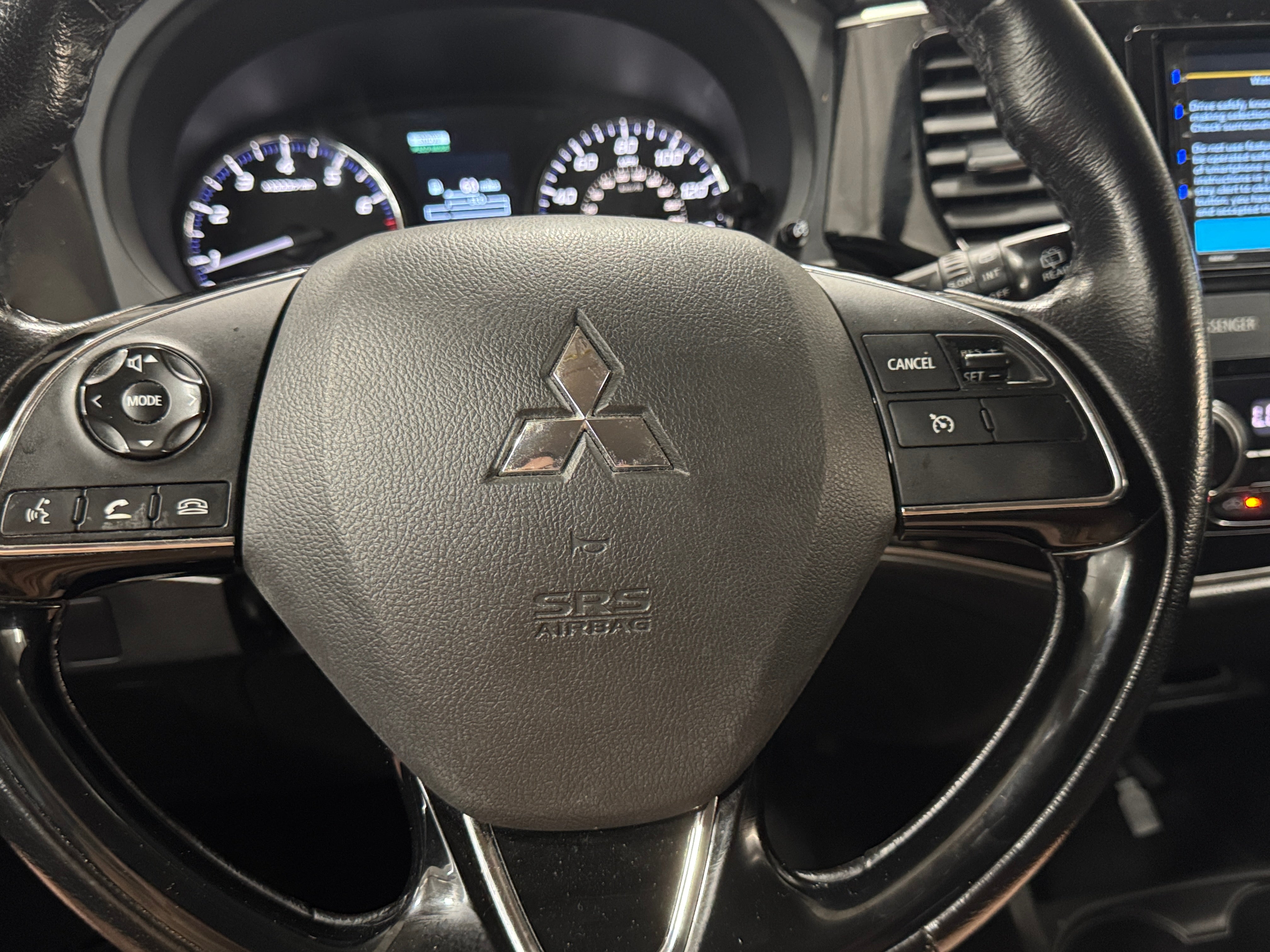 2016 Mitsubishi Outlander SEL 4