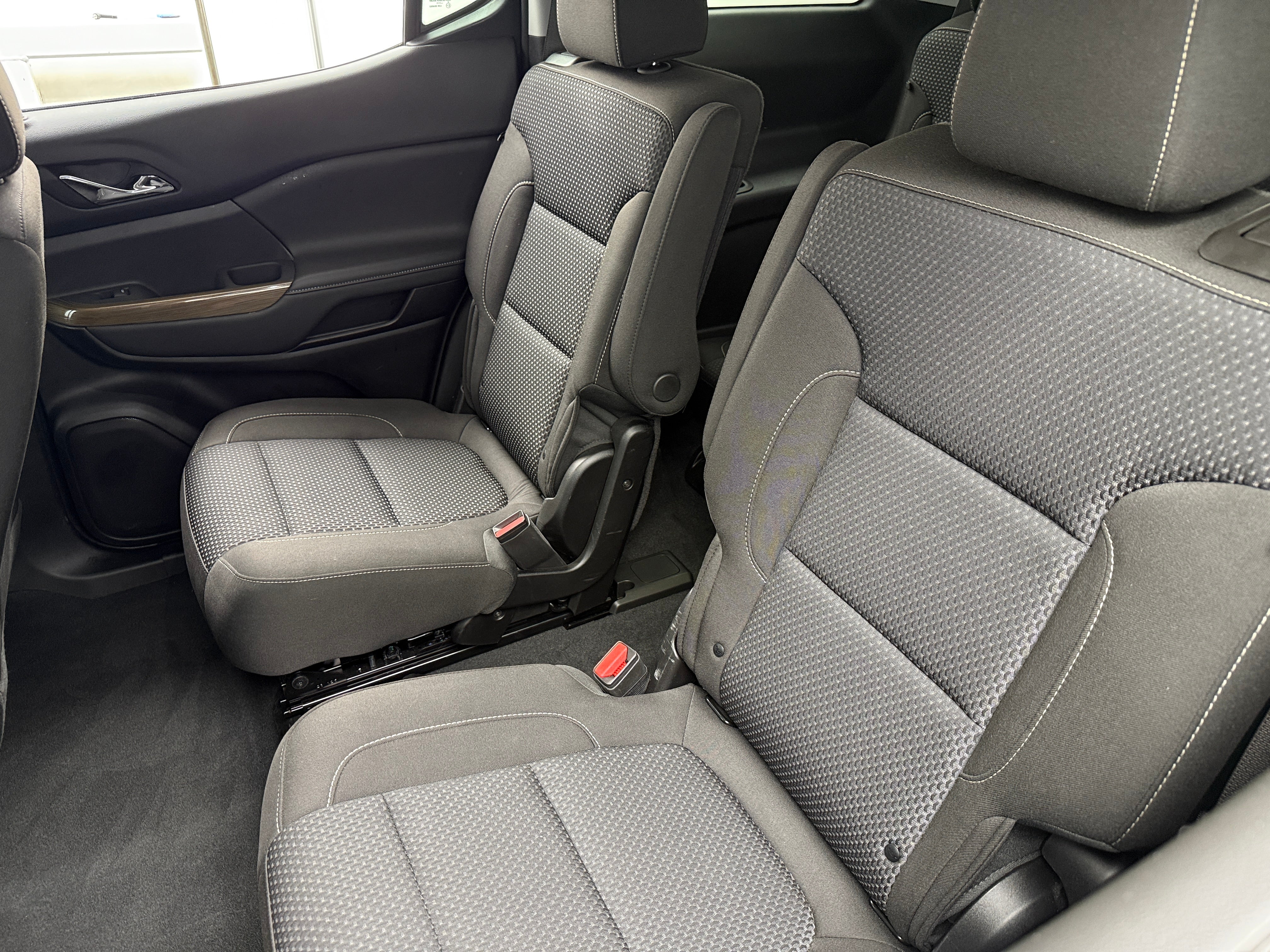 2023 GMC Acadia SLE 6