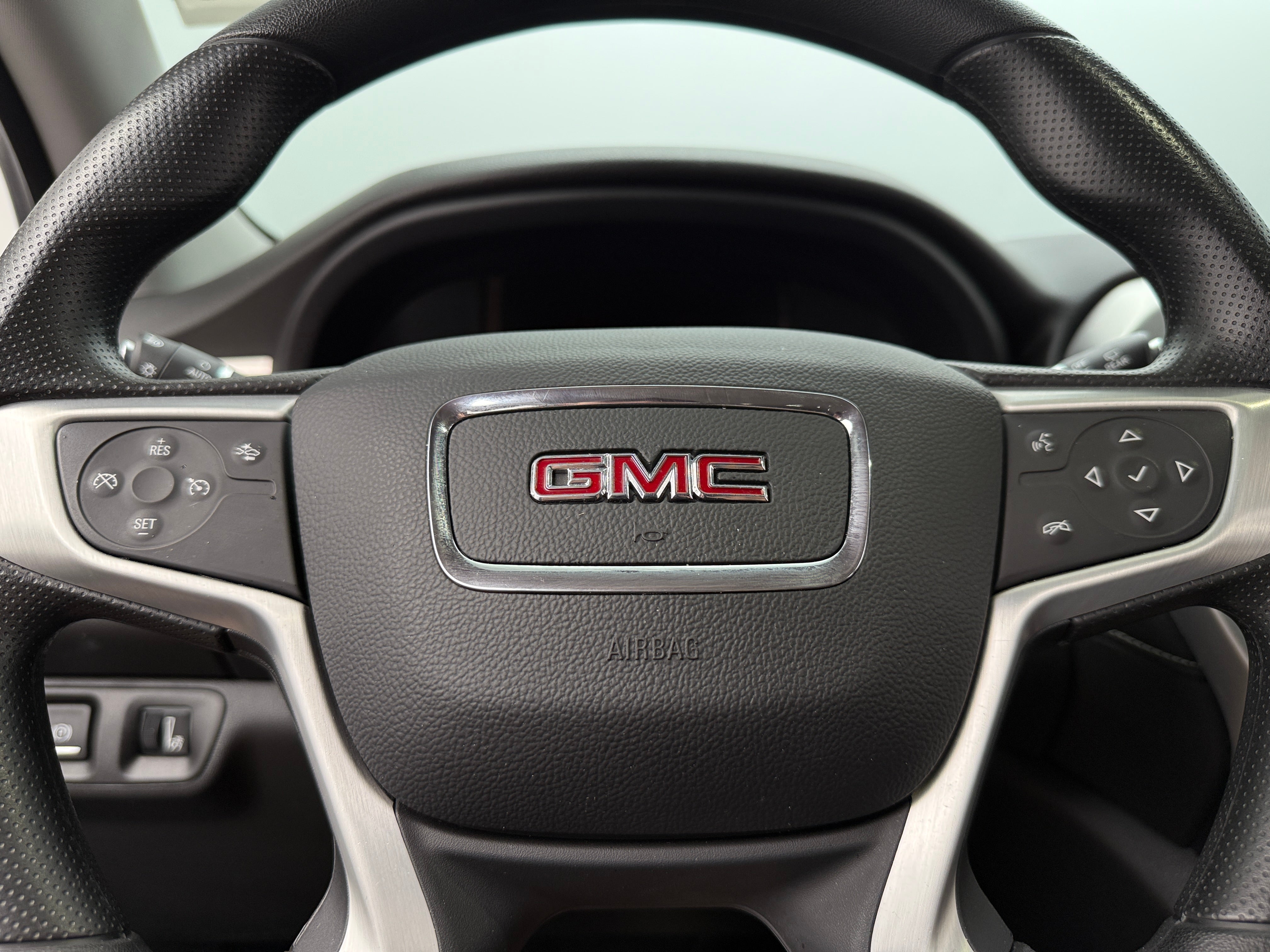 2023 GMC Acadia SLE 5