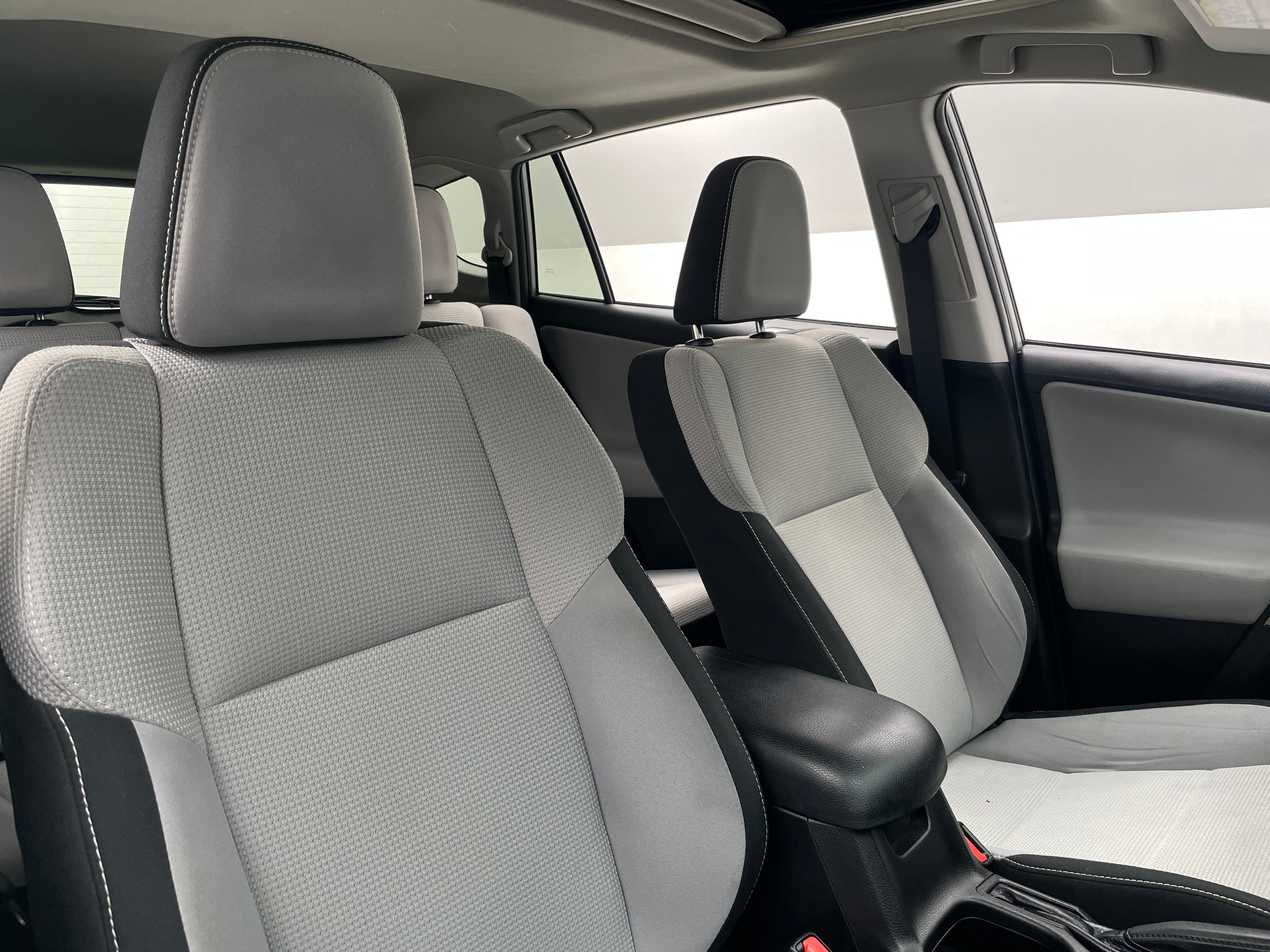 2018 Toyota RAV4 XLE 2