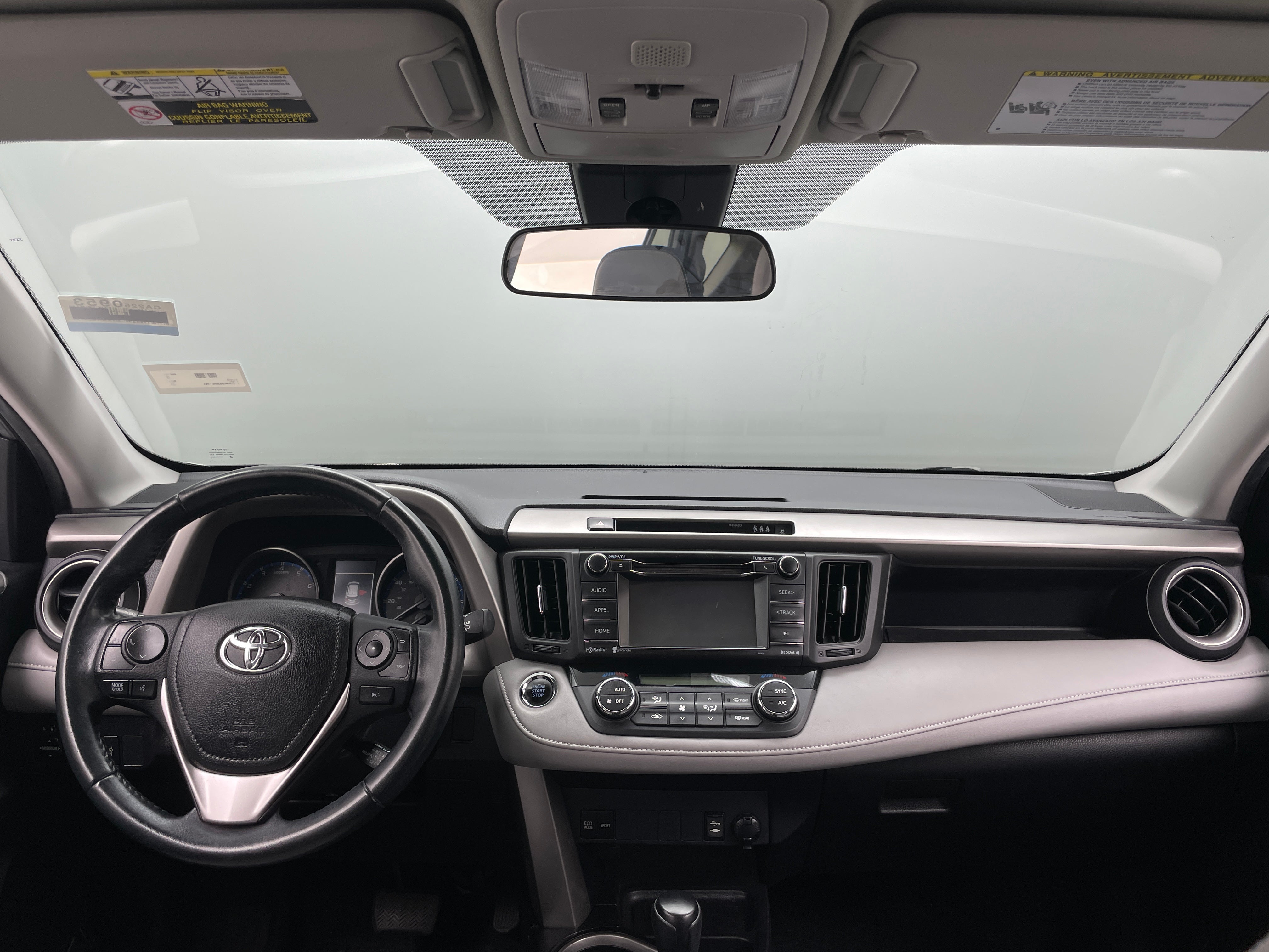 2018 Toyota RAV4 XLE 3