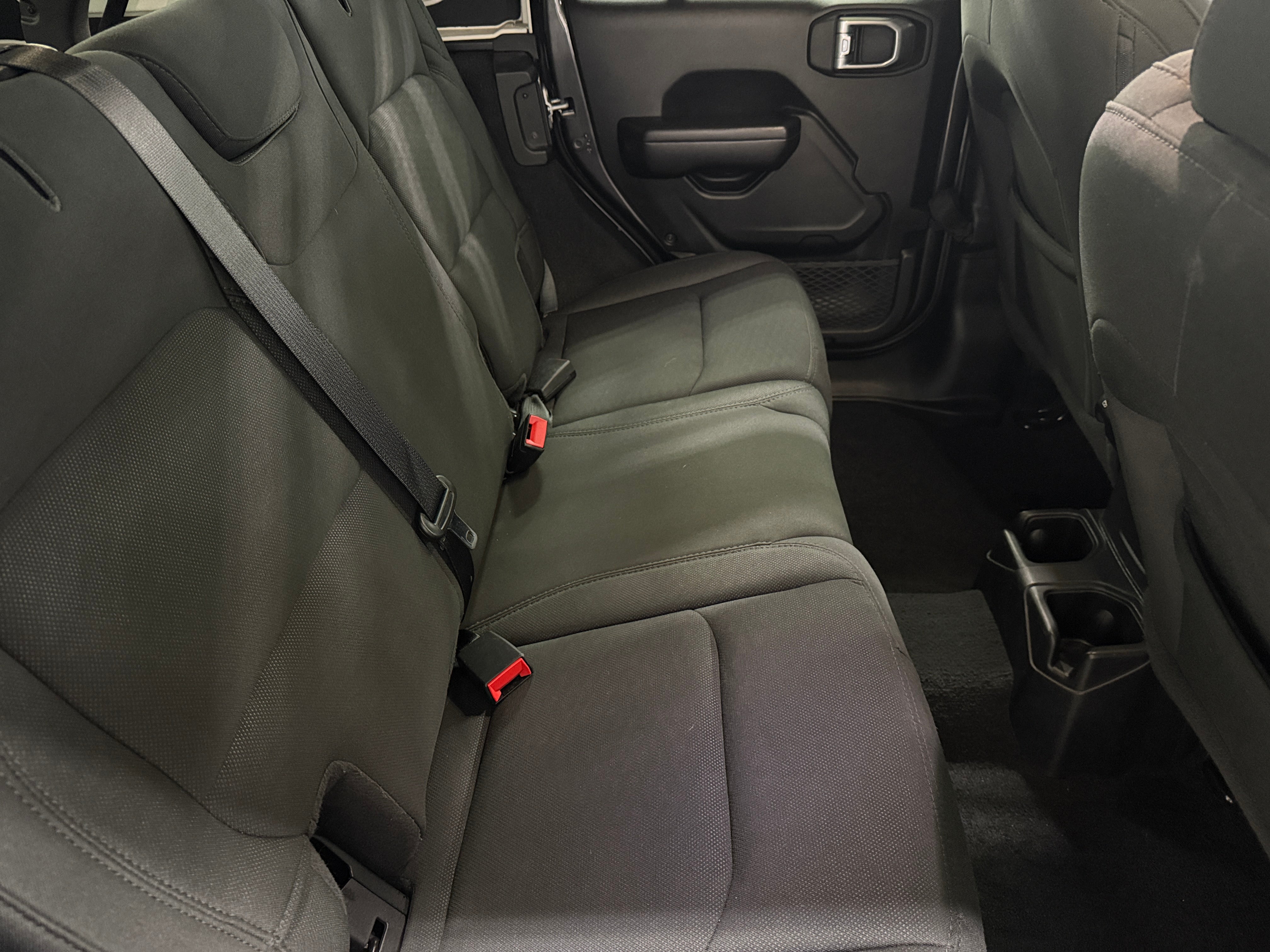 2020 Jeep Wrangler Unlimited Altitude 6