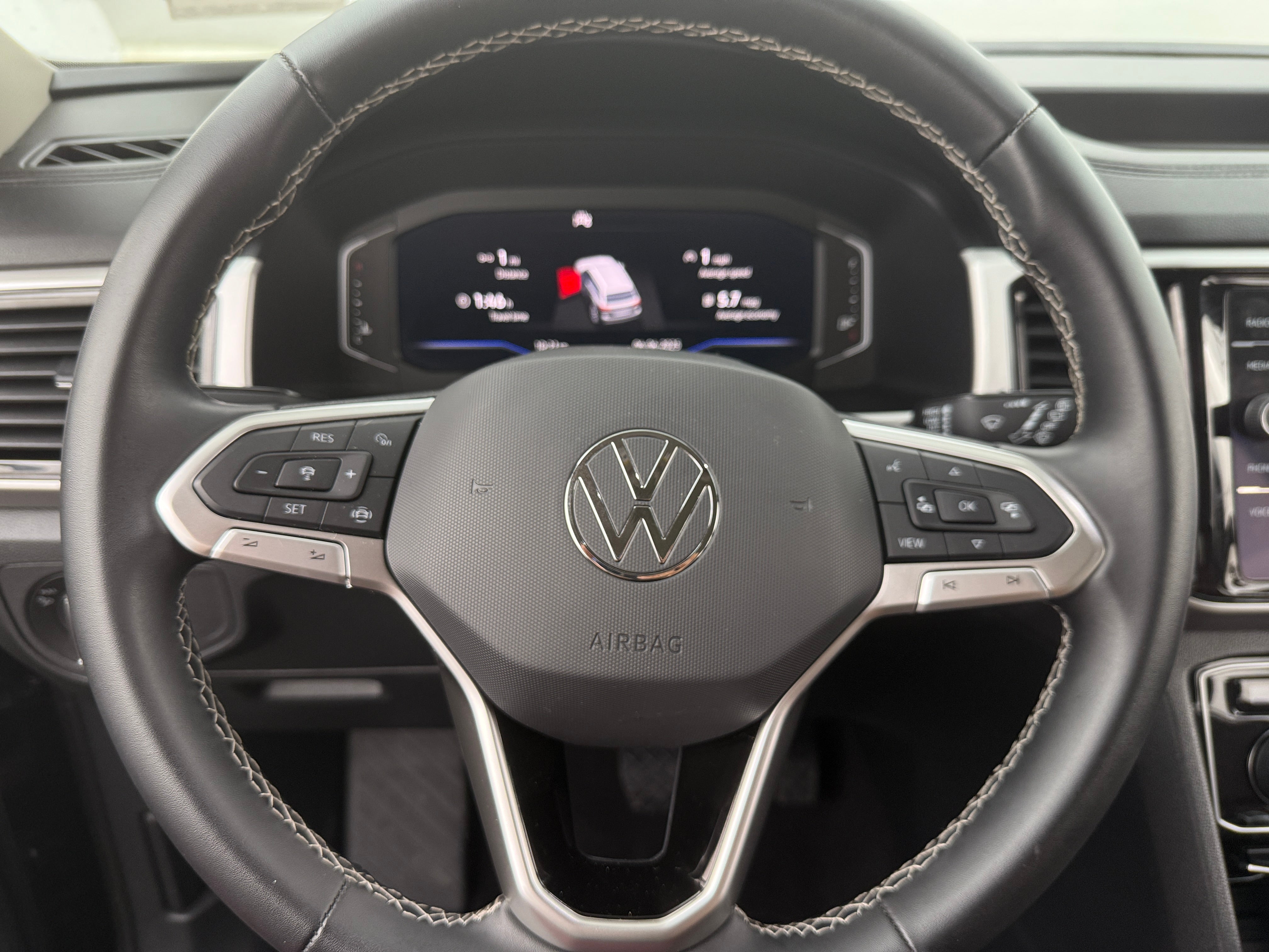 Thumbnail: 2022 Volkswagen Atlas - 4