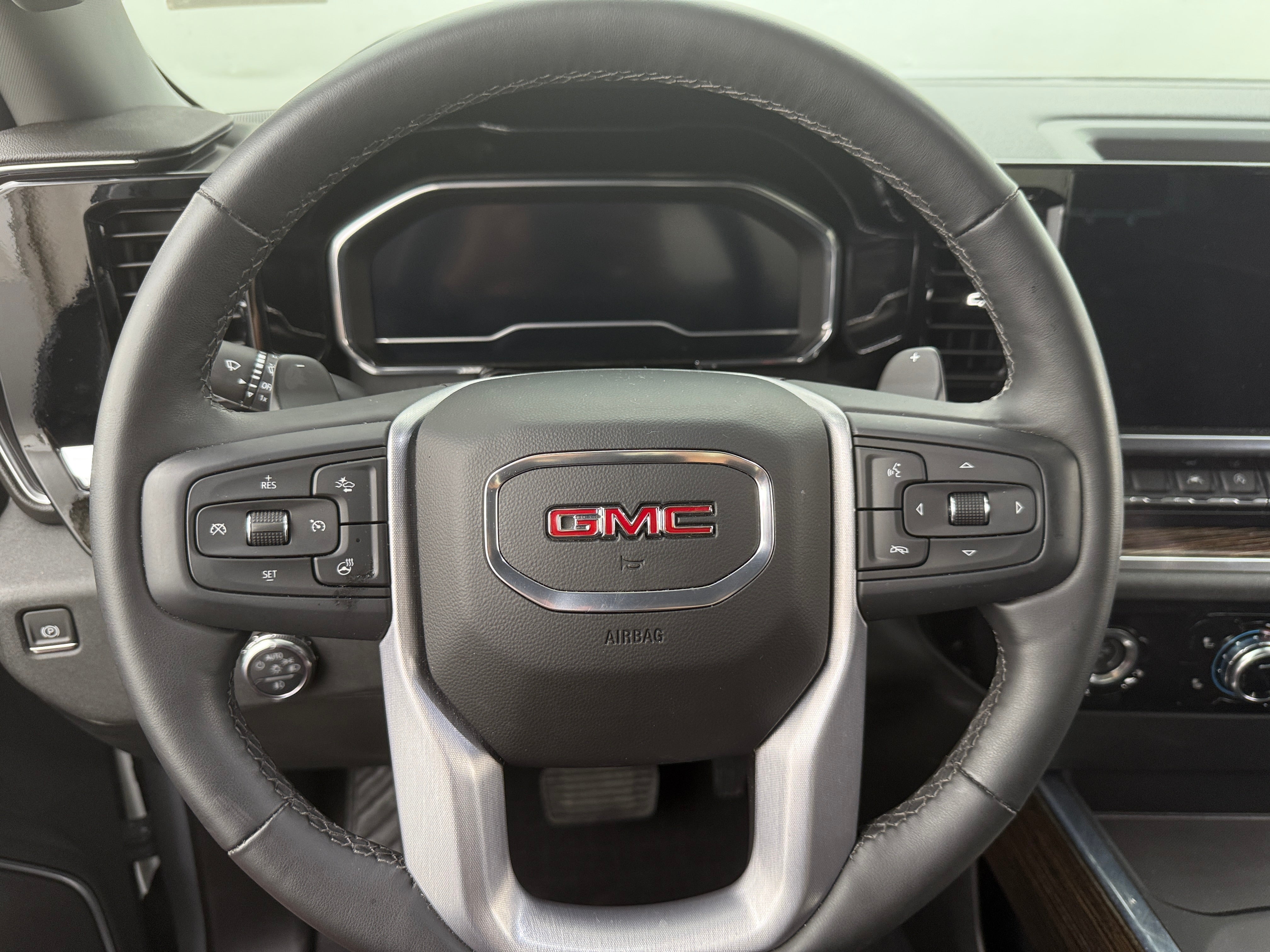 2024 GMC Sierra 1500 Elevation 5