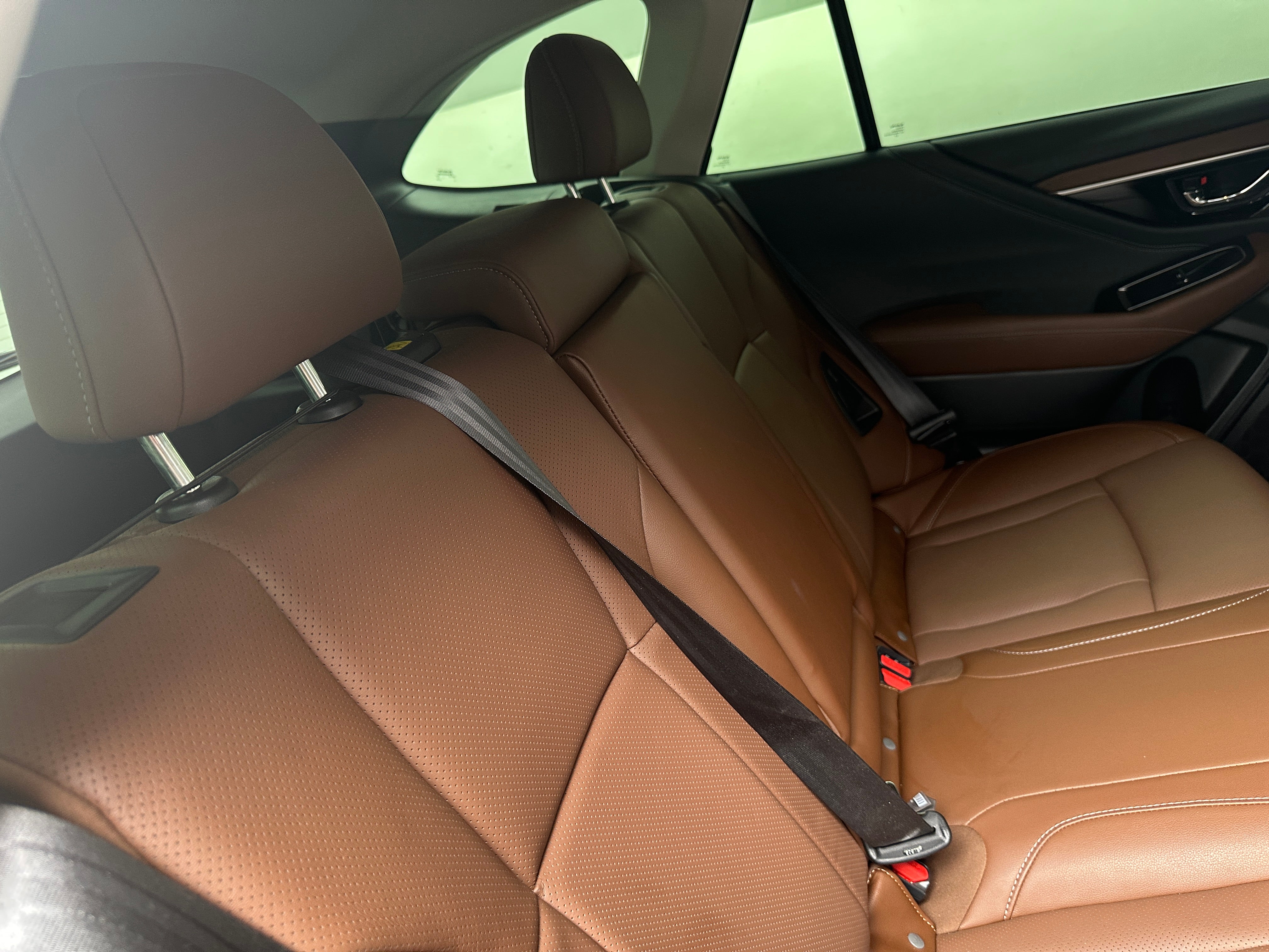 2022 Subaru Outback Touring 5