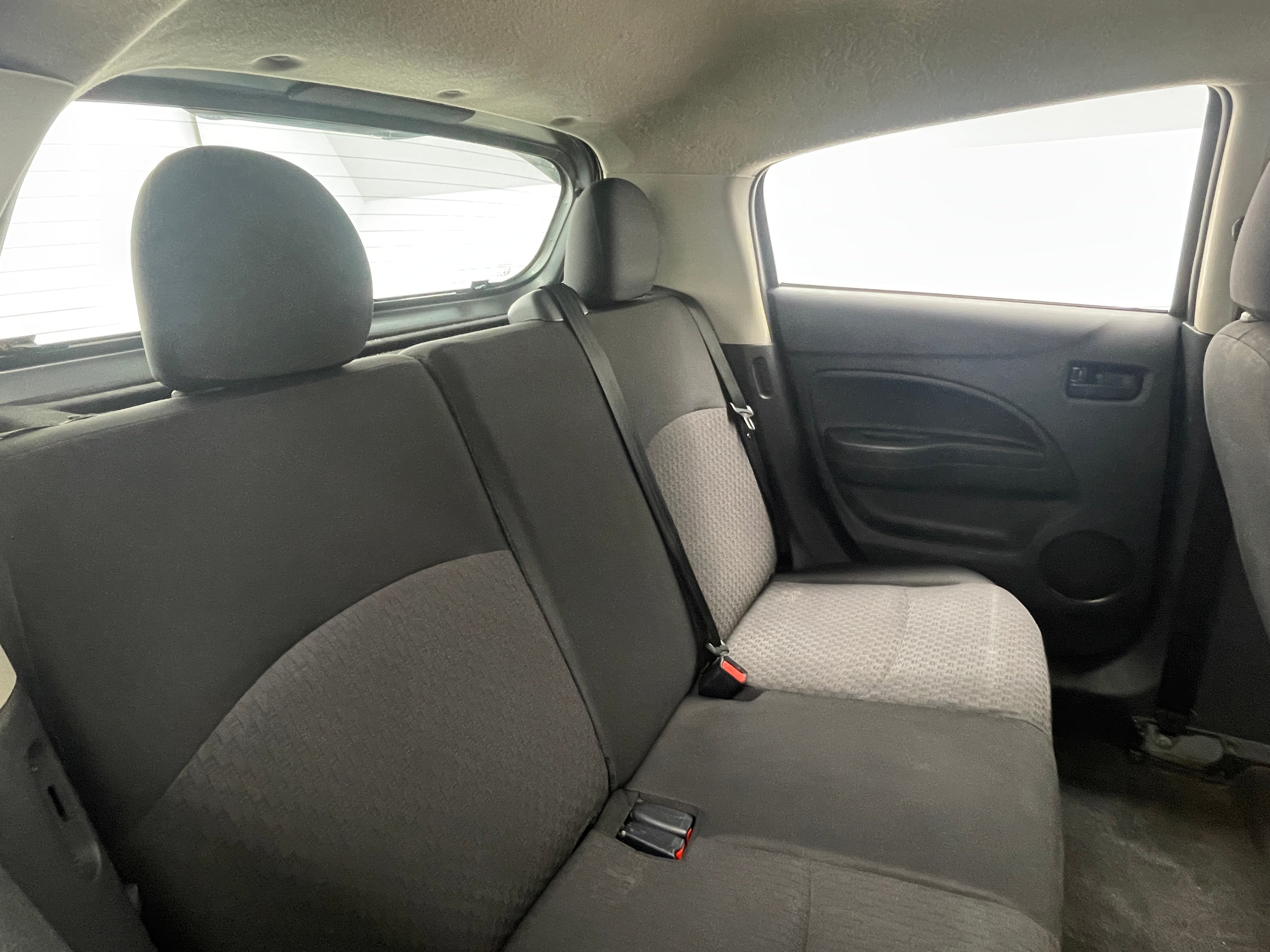 2018 Mitsubishi Mirage ES 6