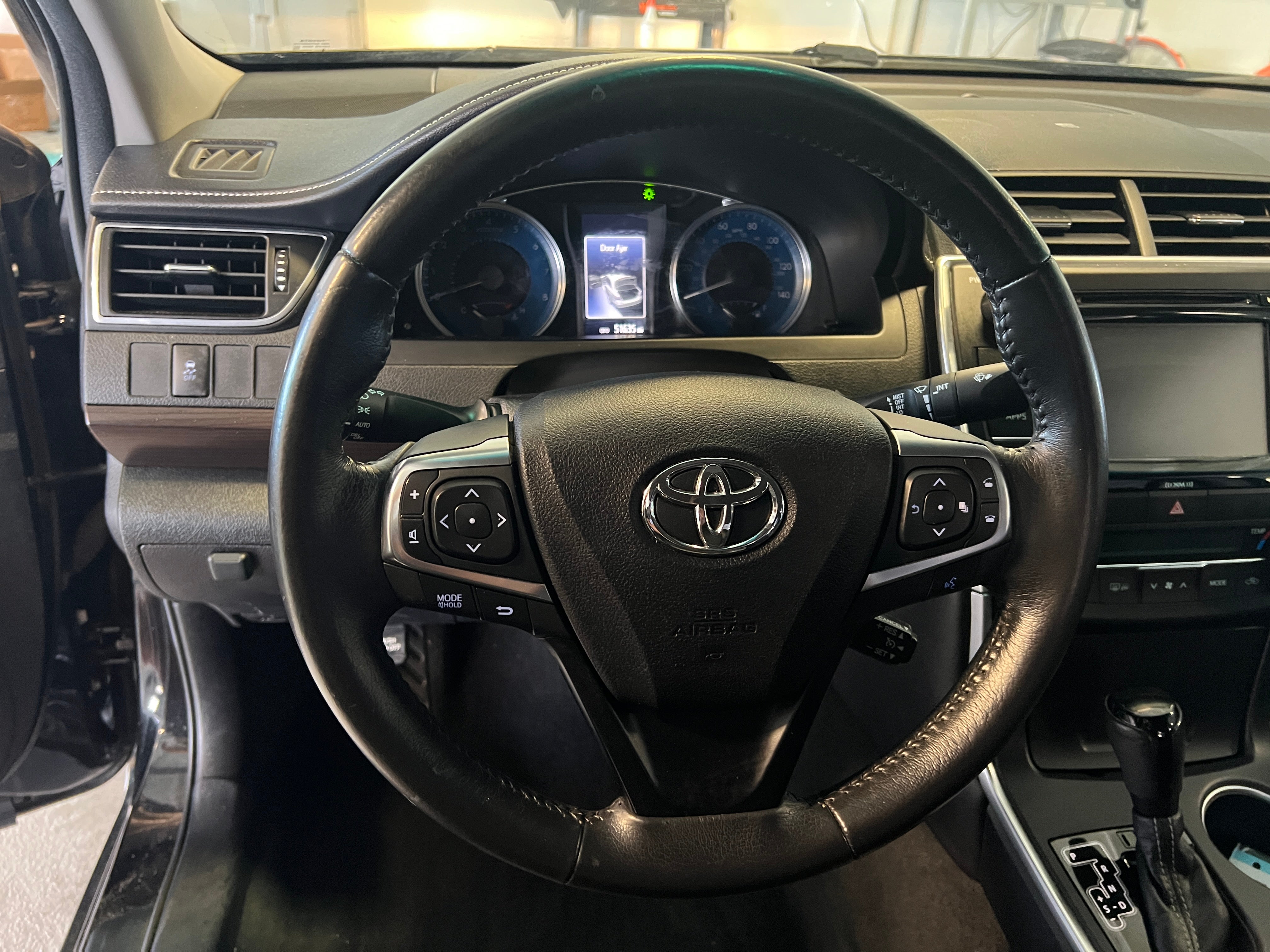2017 Toyota Camry XLE 4