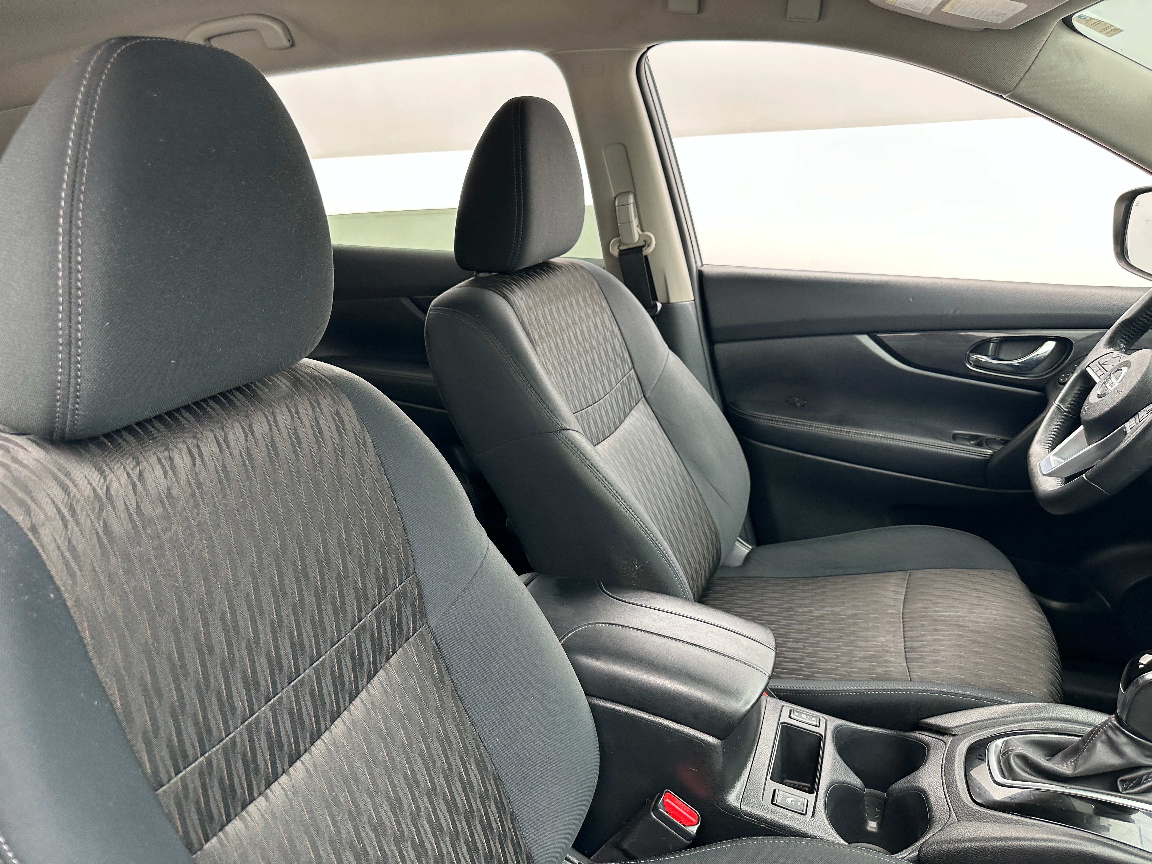2018 Nissan Rogue SV 2