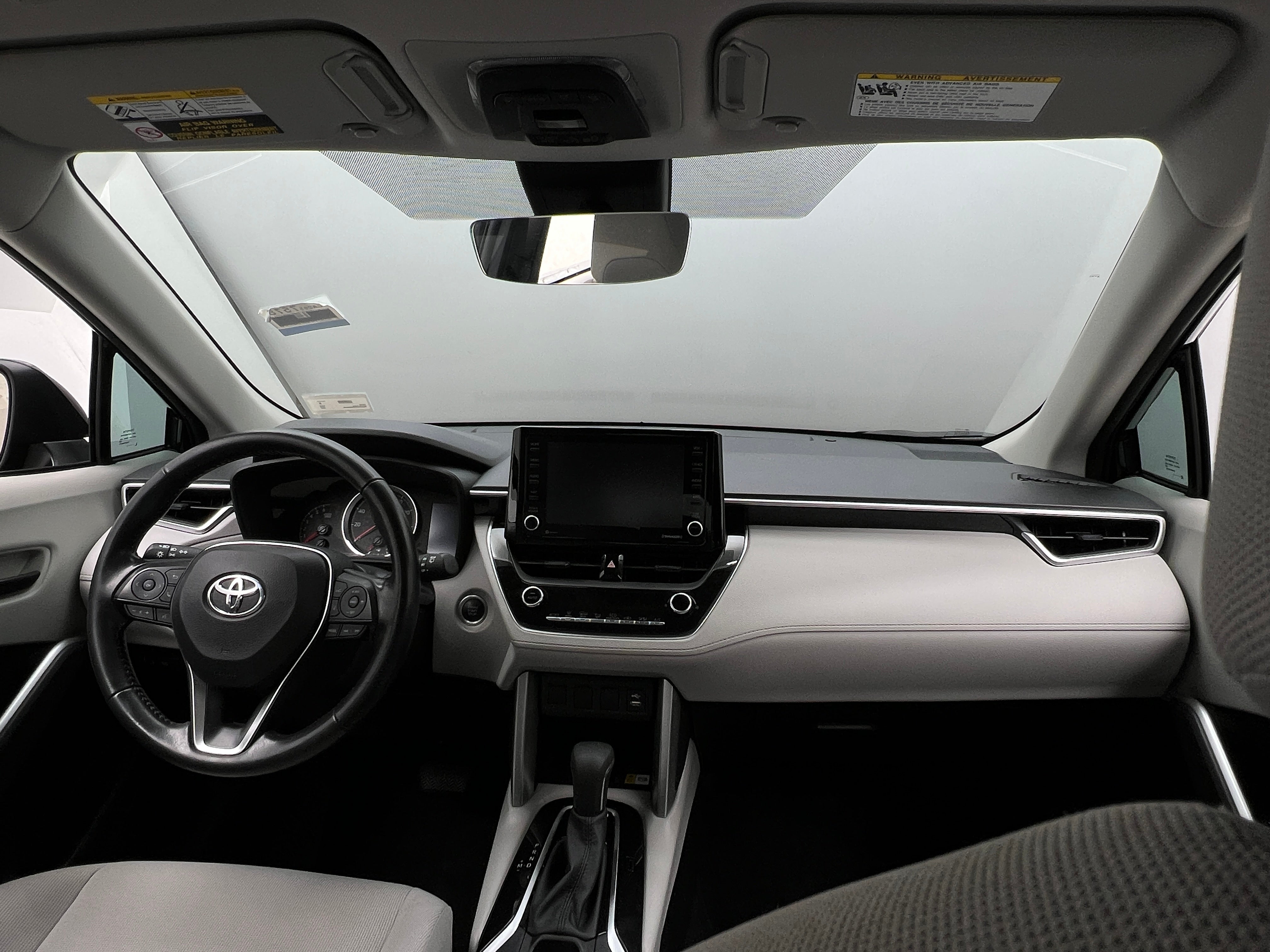 2022 Toyota Corolla Cross LE 3