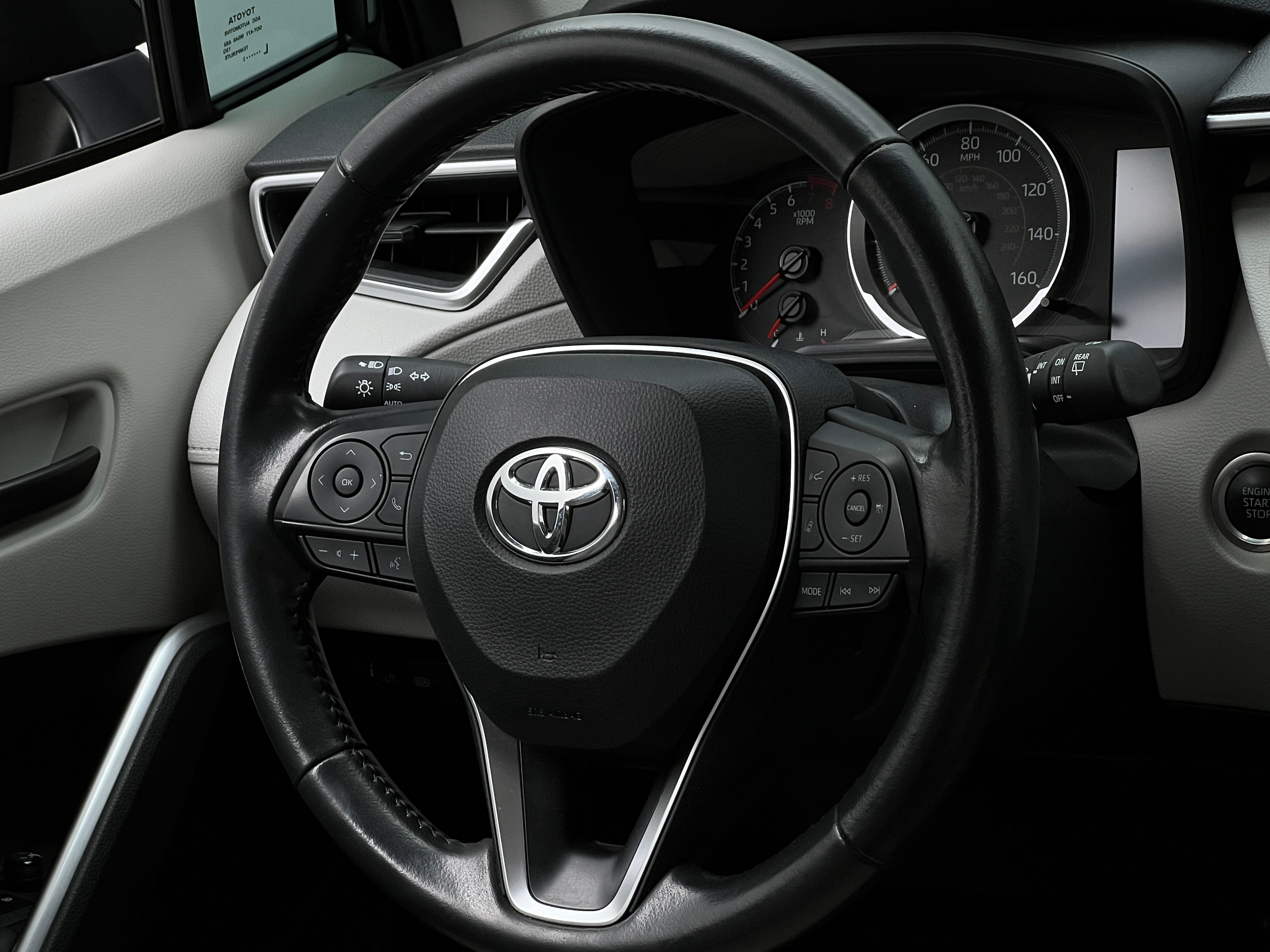 2022 Toyota Corolla Cross LE 5