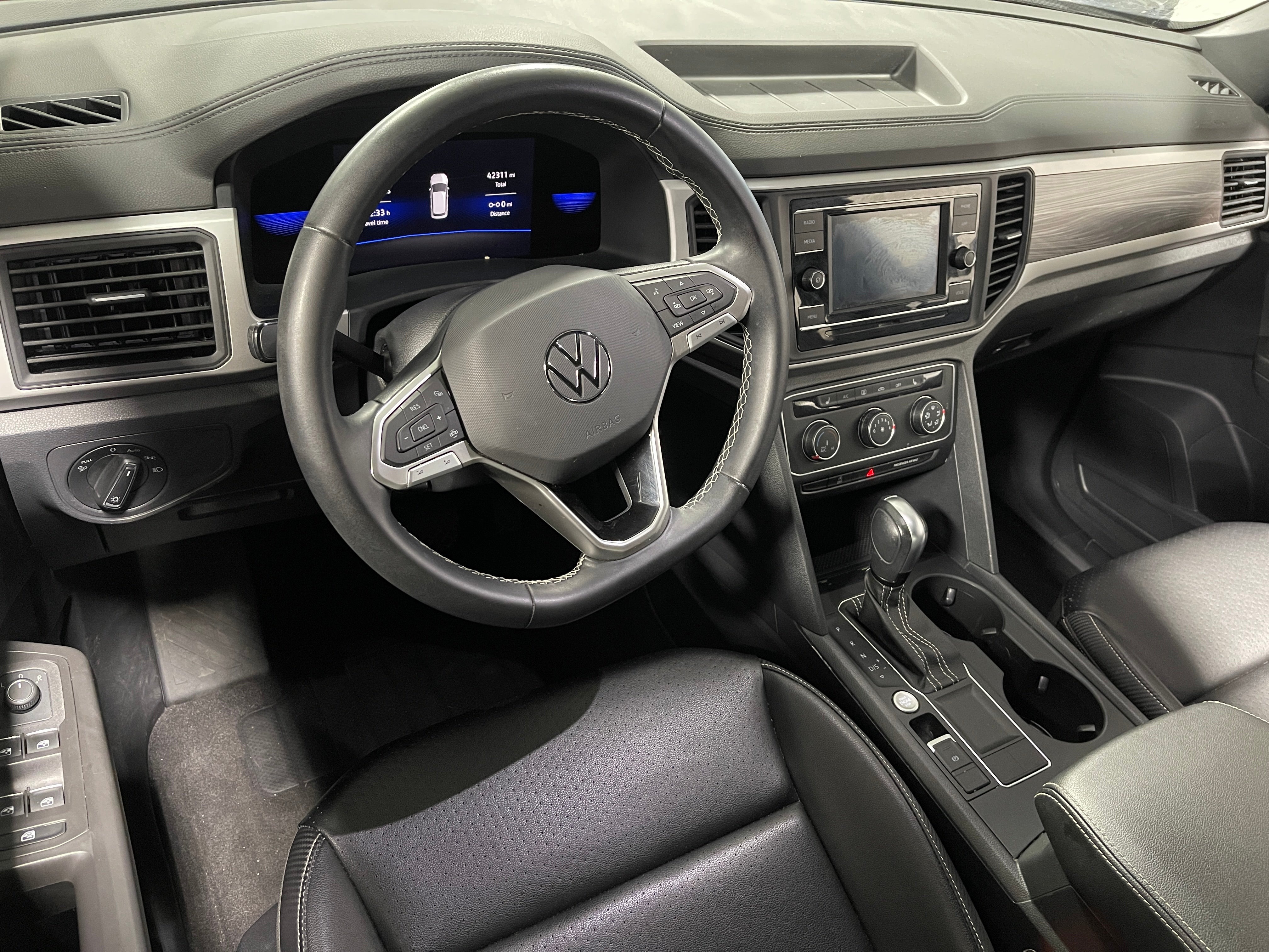 2022 Volkswagen Atlas SE 2